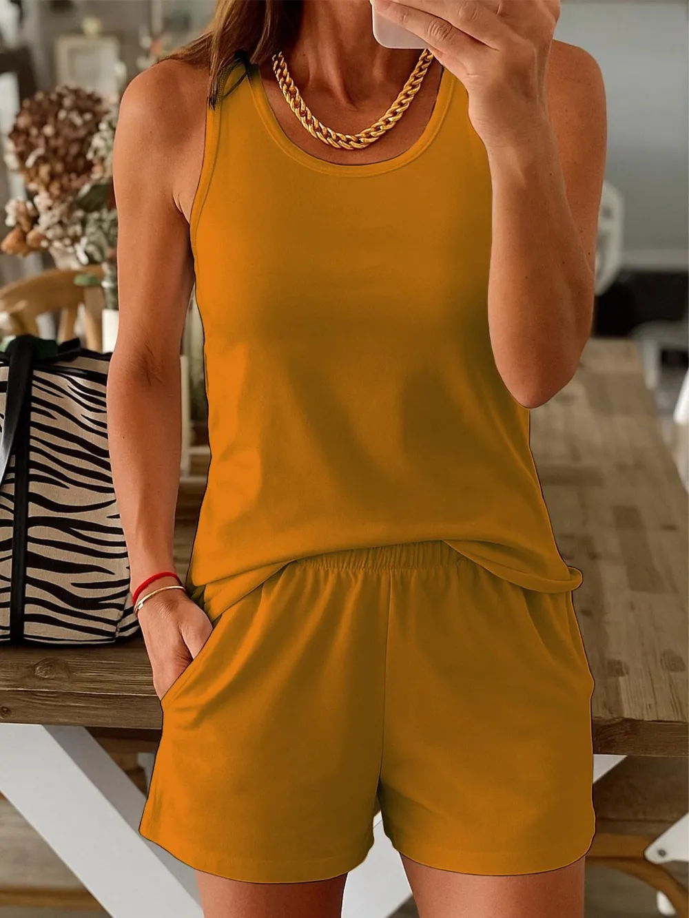 Women's Solid Color Tank Top & Shorts Two-piece Set, Casual Sleeveless Top & Shorts for Beach Vacation