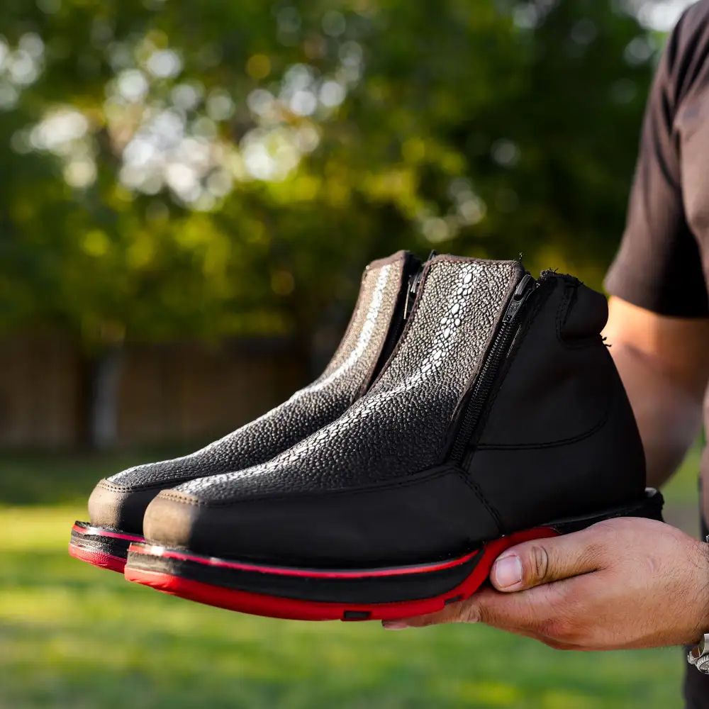 Black Stingray Leather Botin With 3D Lightweight Soles - Square Toe