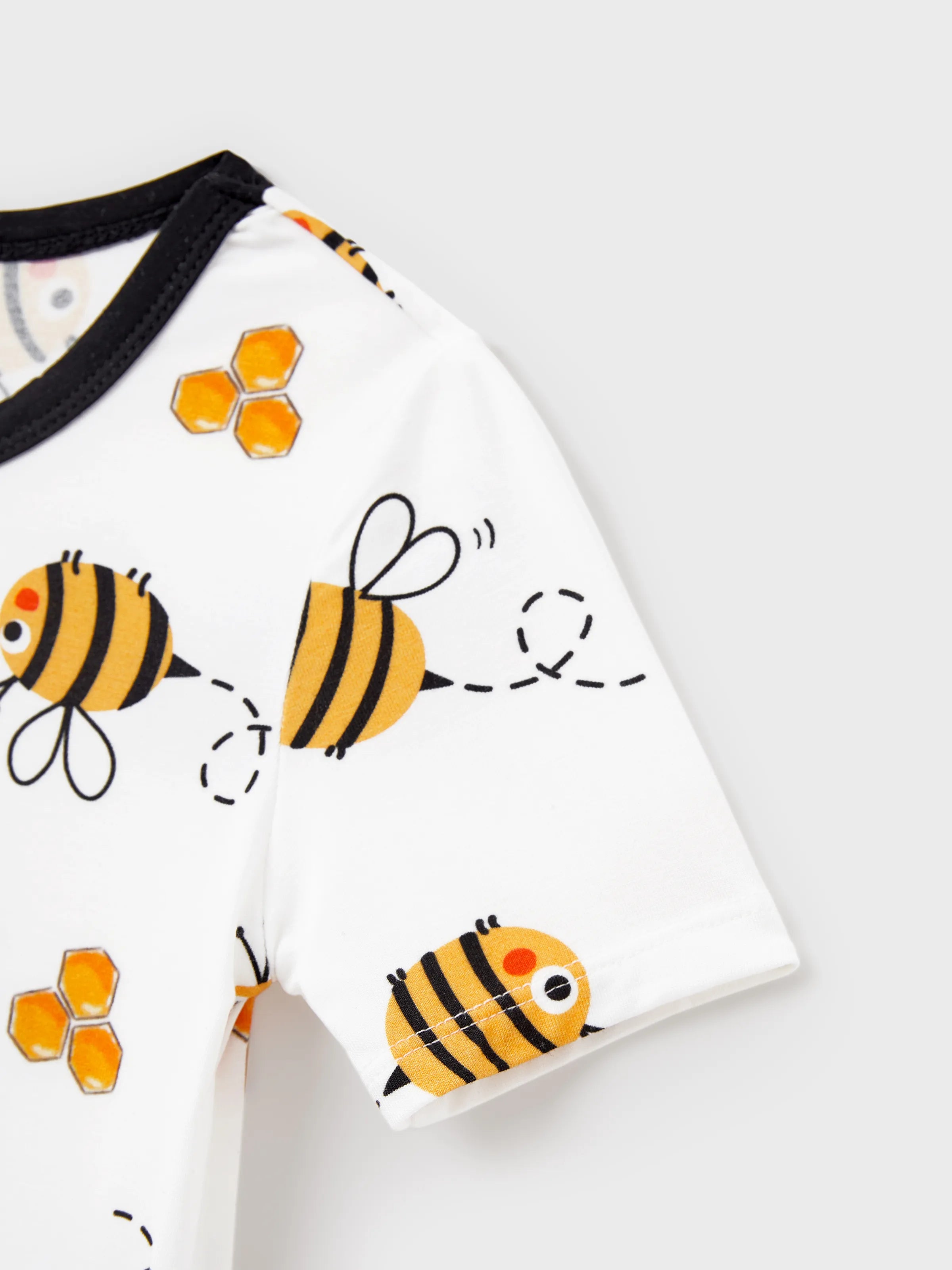 Family Matching Bamboo Pajamas Soft Bamboo Viscose PJs for Men Women Kids Toddler, Cute Bee Print Sleepwear with Short Sleeve Top and Long Pants White