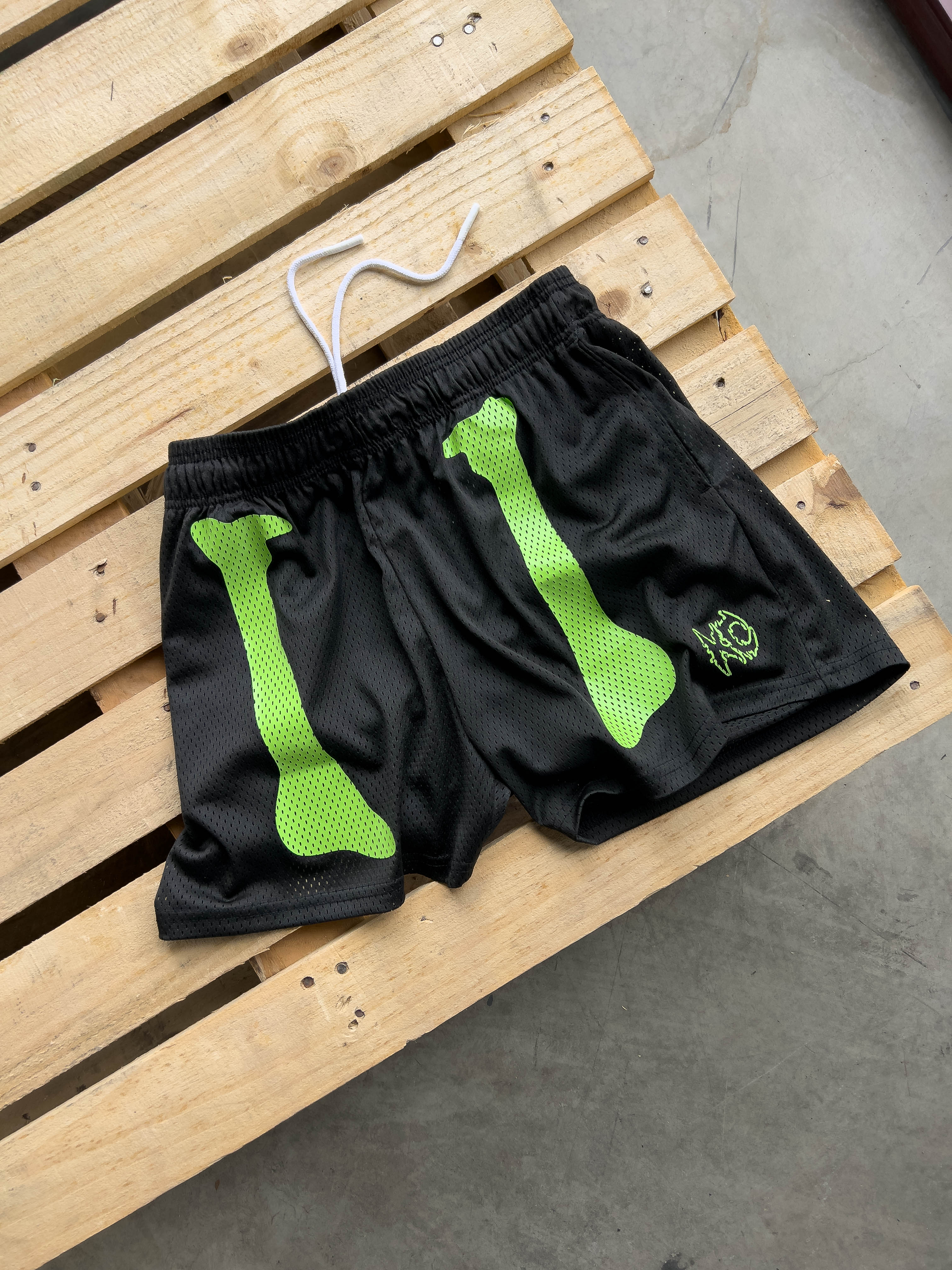 VENTED MESH SHORTS BONE DRY - BLACK / GREEN