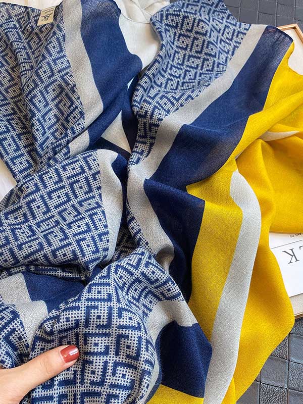 Urban Printed Contrast Color Sunscreen Silk Scarf