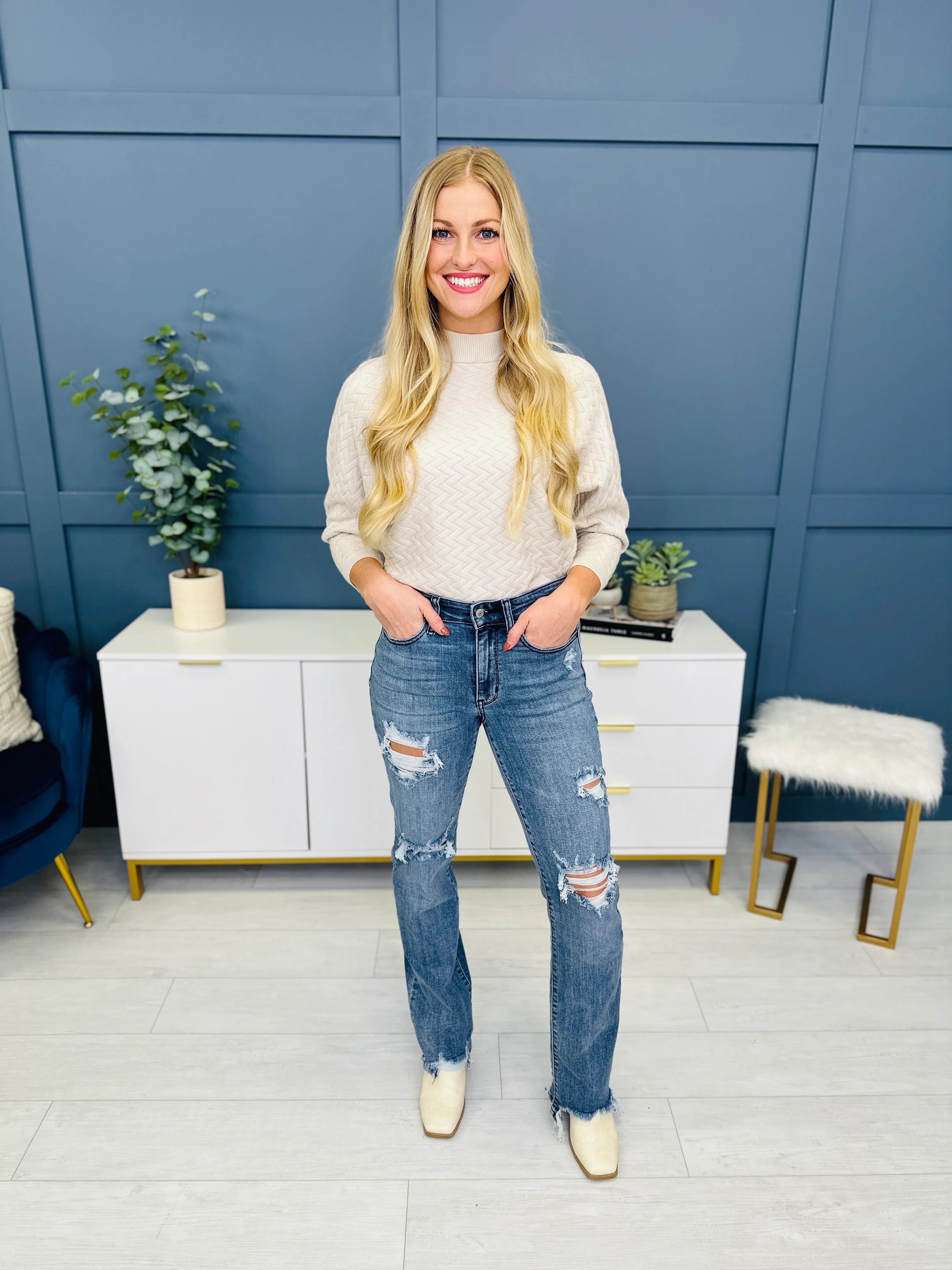 Judy Blue REG/CURVY Get Something Straight Mid Rise Jeans