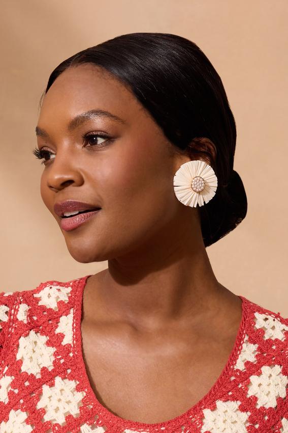 Raffia Pearl Embellished Button Earrings