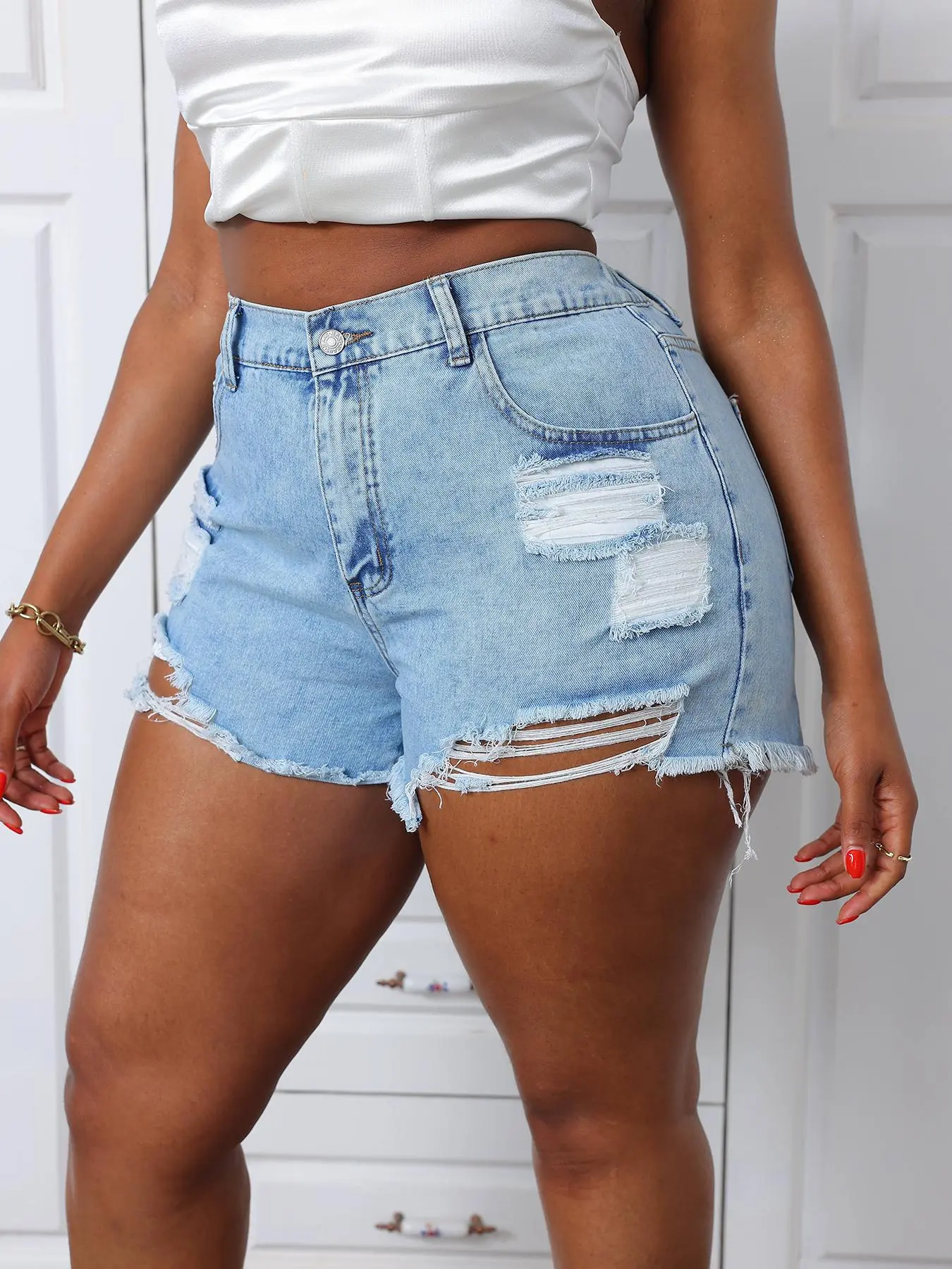 Plus Size Ripped High Waist Denim Shorts, Fashion Casual Pocket Shorts for Daily Outdoor Wear, Women Jeans Shorts for Summer