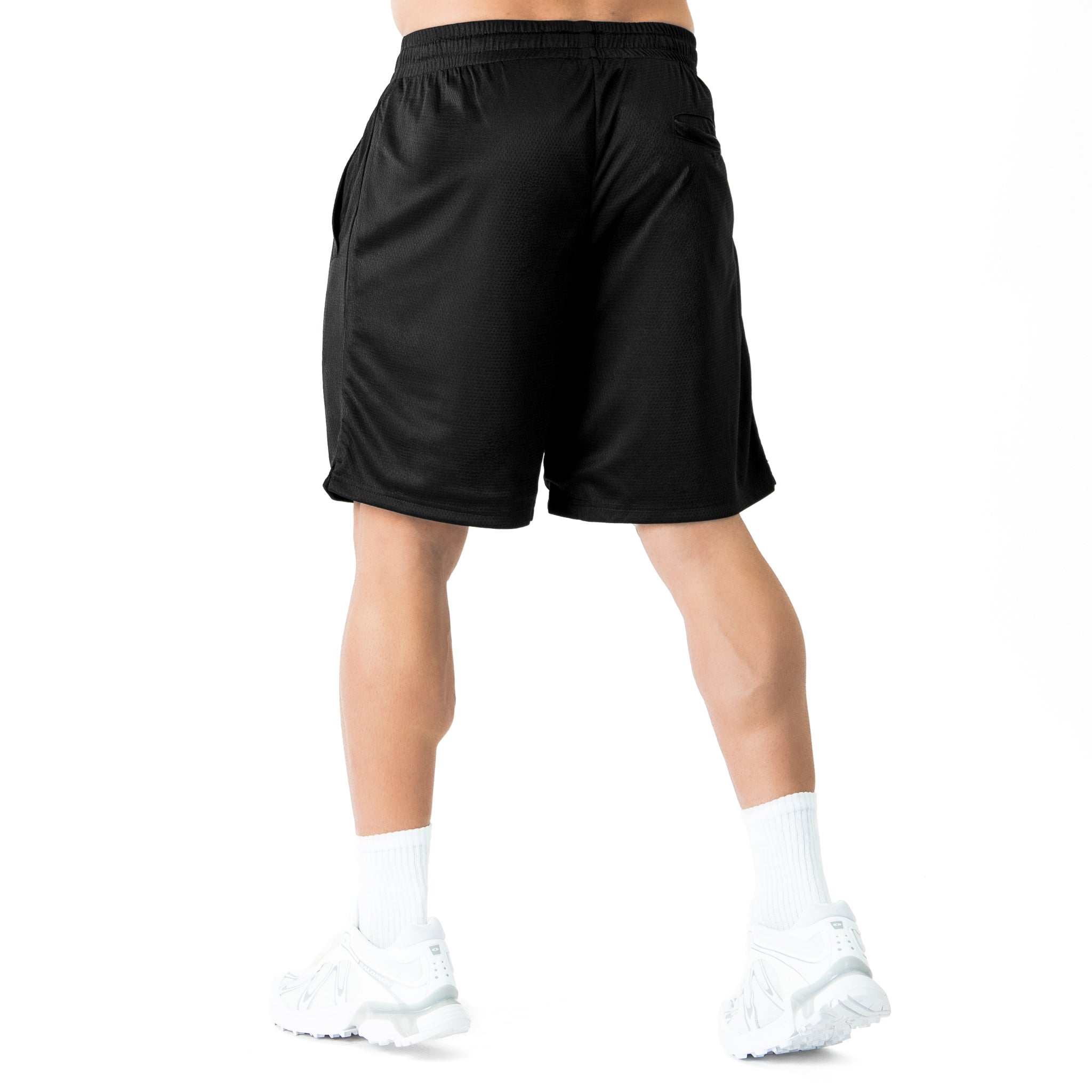 RELAXED CUT SHORTS WOLVES - BLACK