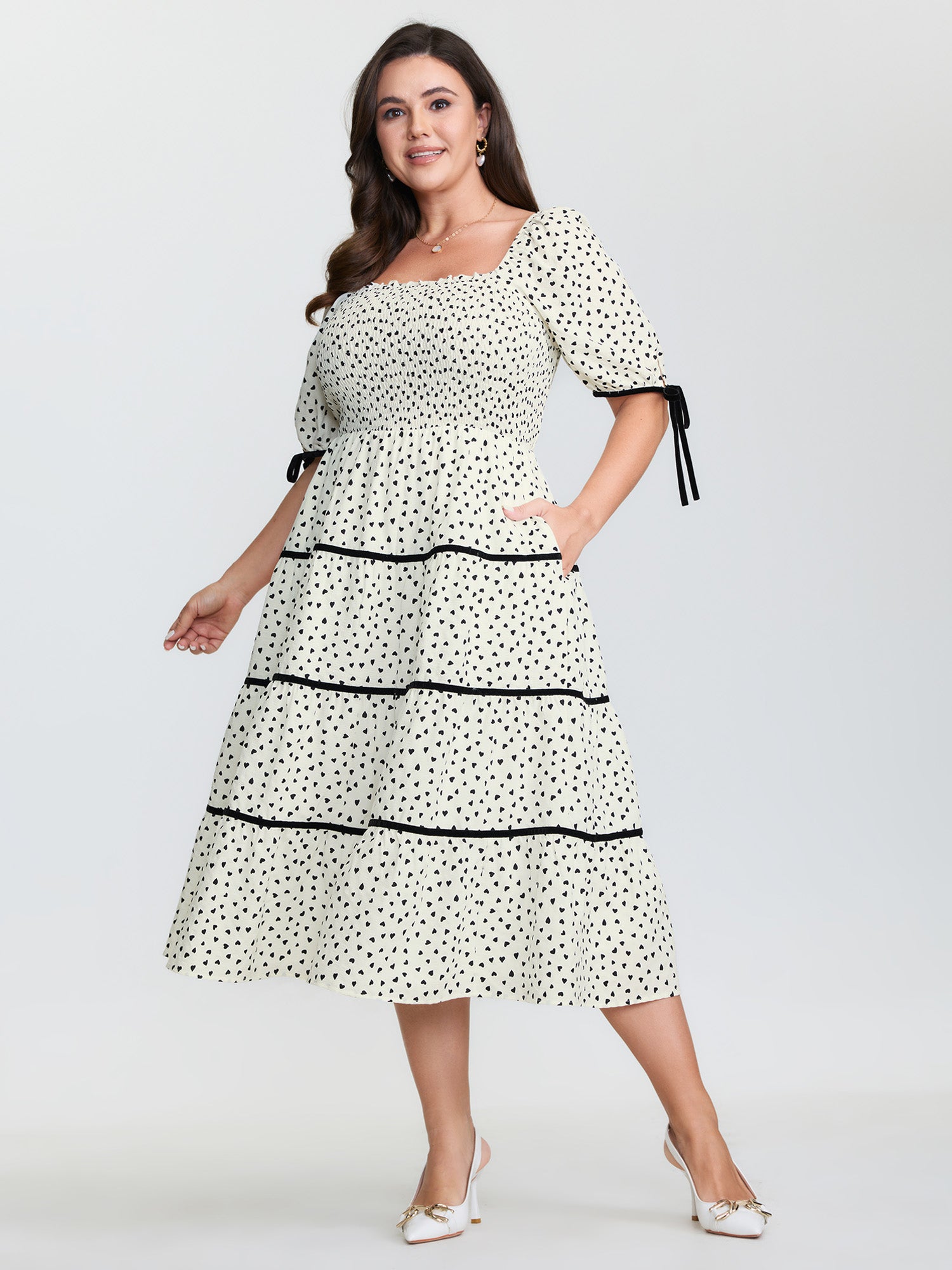 Little Heart Print Shirred Contrast Tie Midi Dress