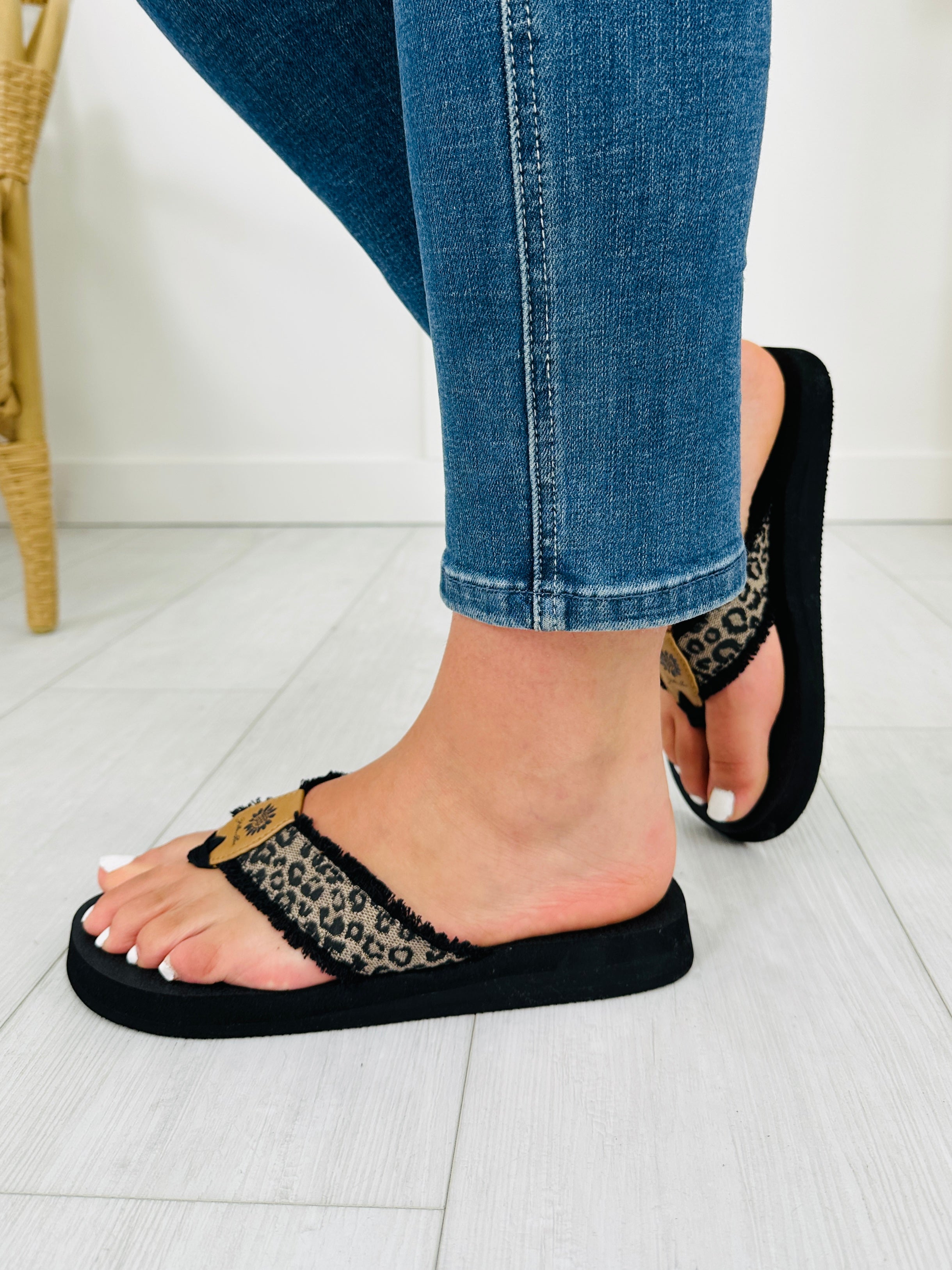 Spotted Sass Flip Flops in Black