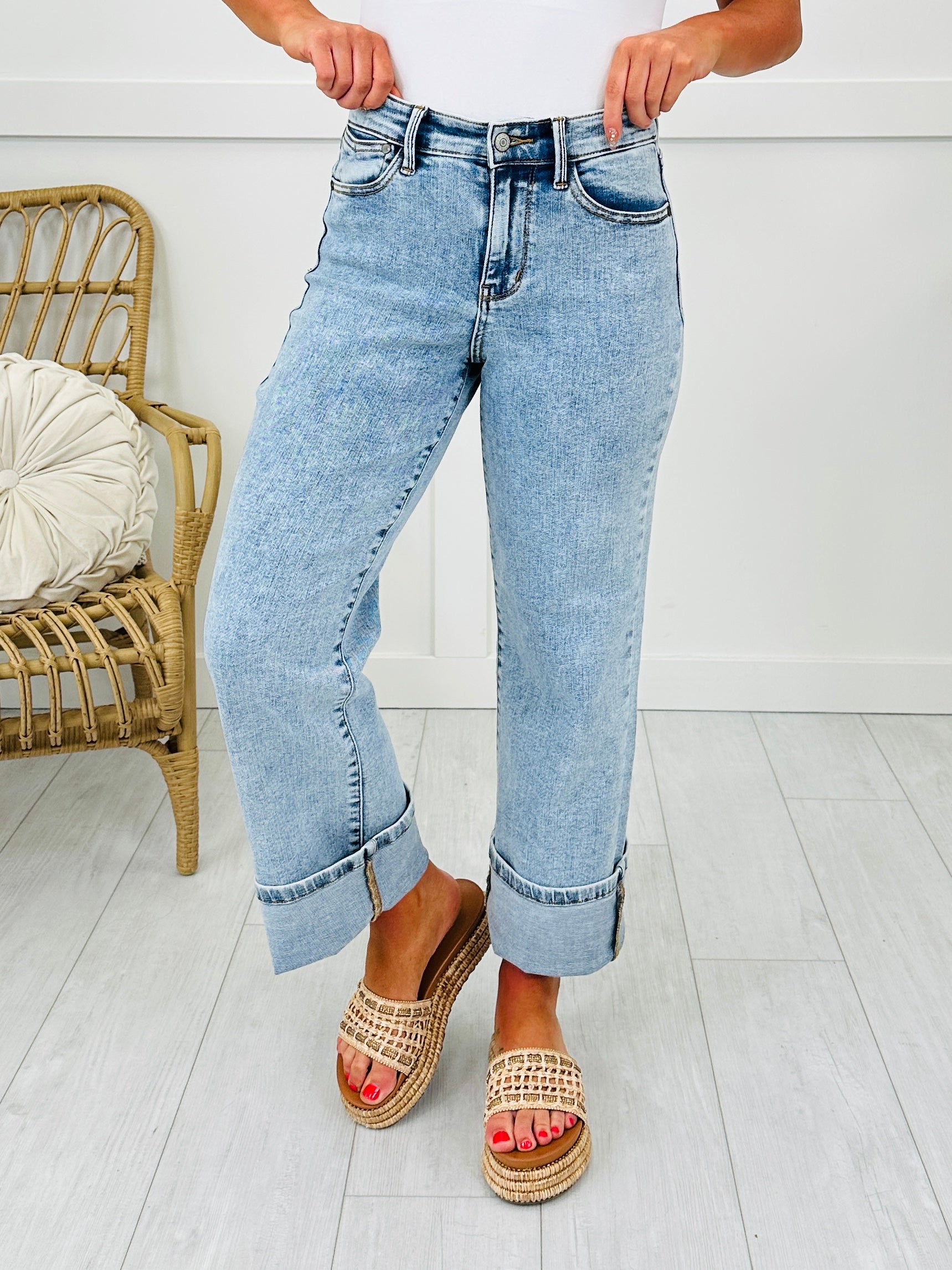 Judy Blue Caught Feelings Straight Fit Jeans