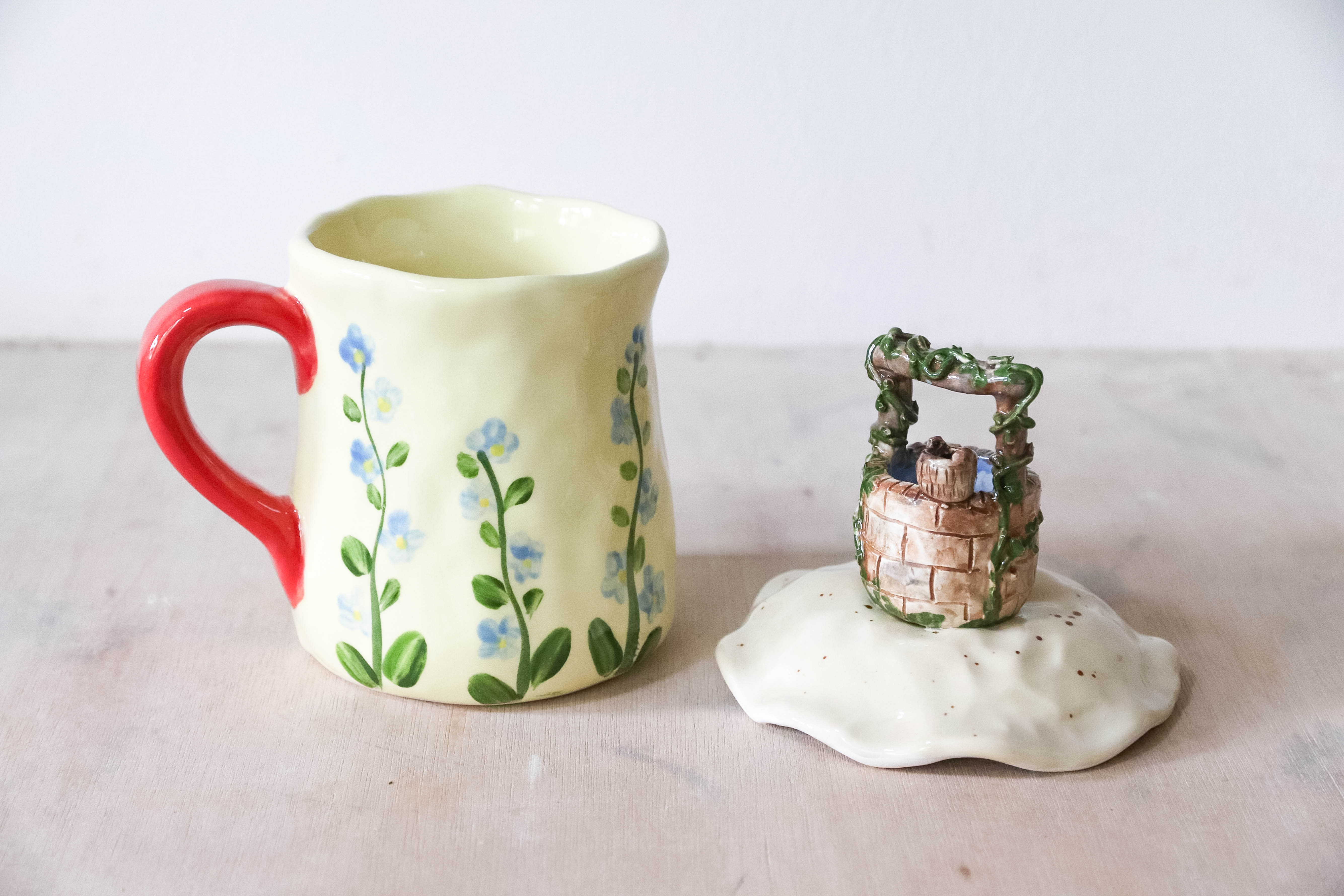 Snow White Wishing Well Tulip Mug