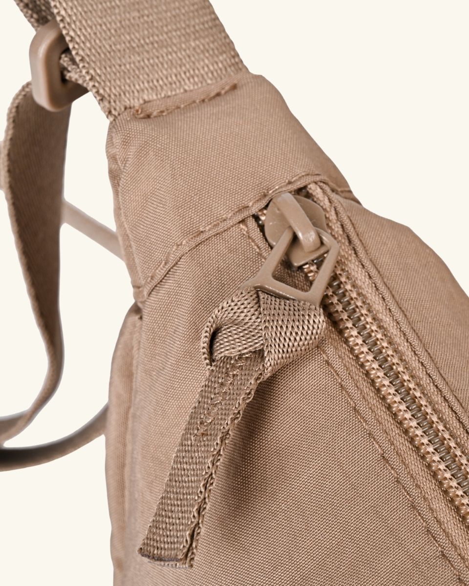 Women's Elegant & Stylish Handbag — Lightweight and Spacious