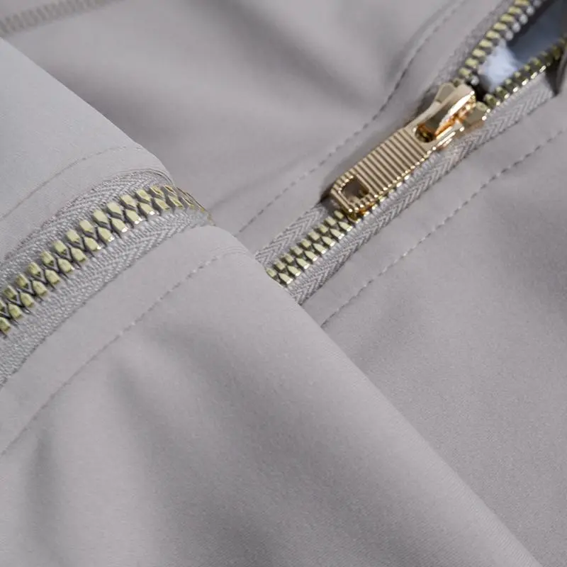 Stylish Yoga Set – Slim Fit Jacket & Jumpsuit