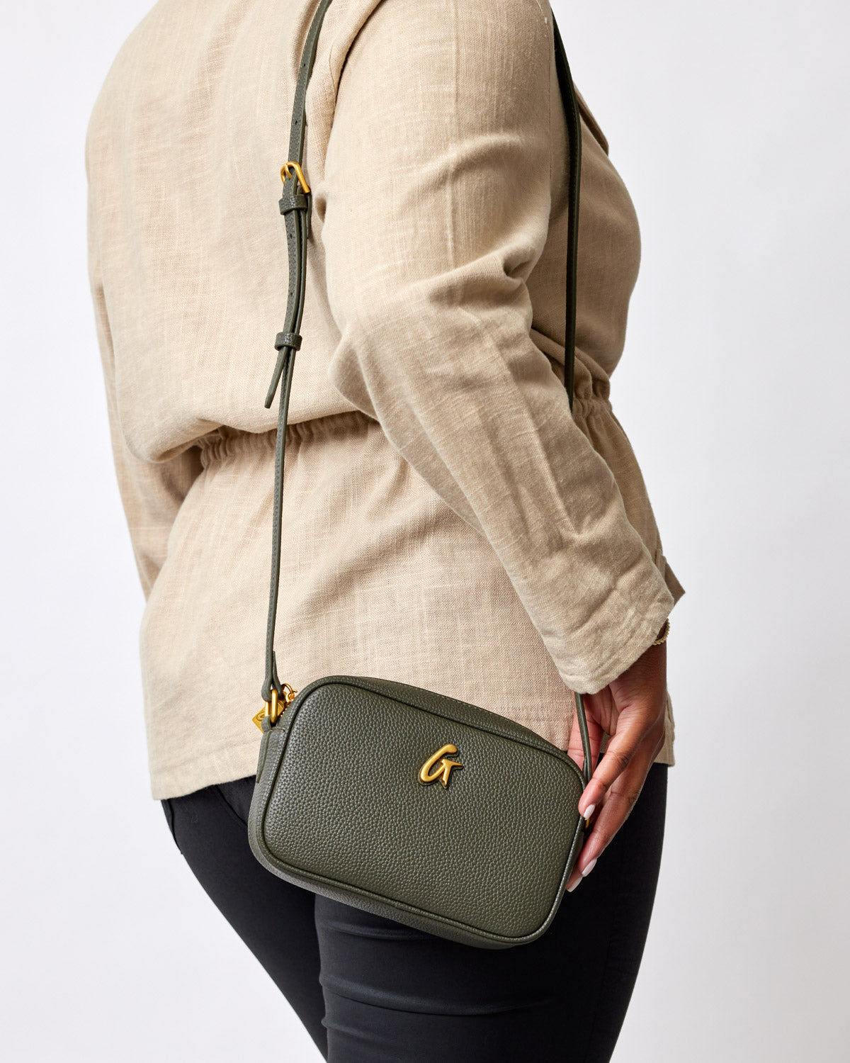 MINI PEBBLE CAMERA BAG - OLIVE GREEN