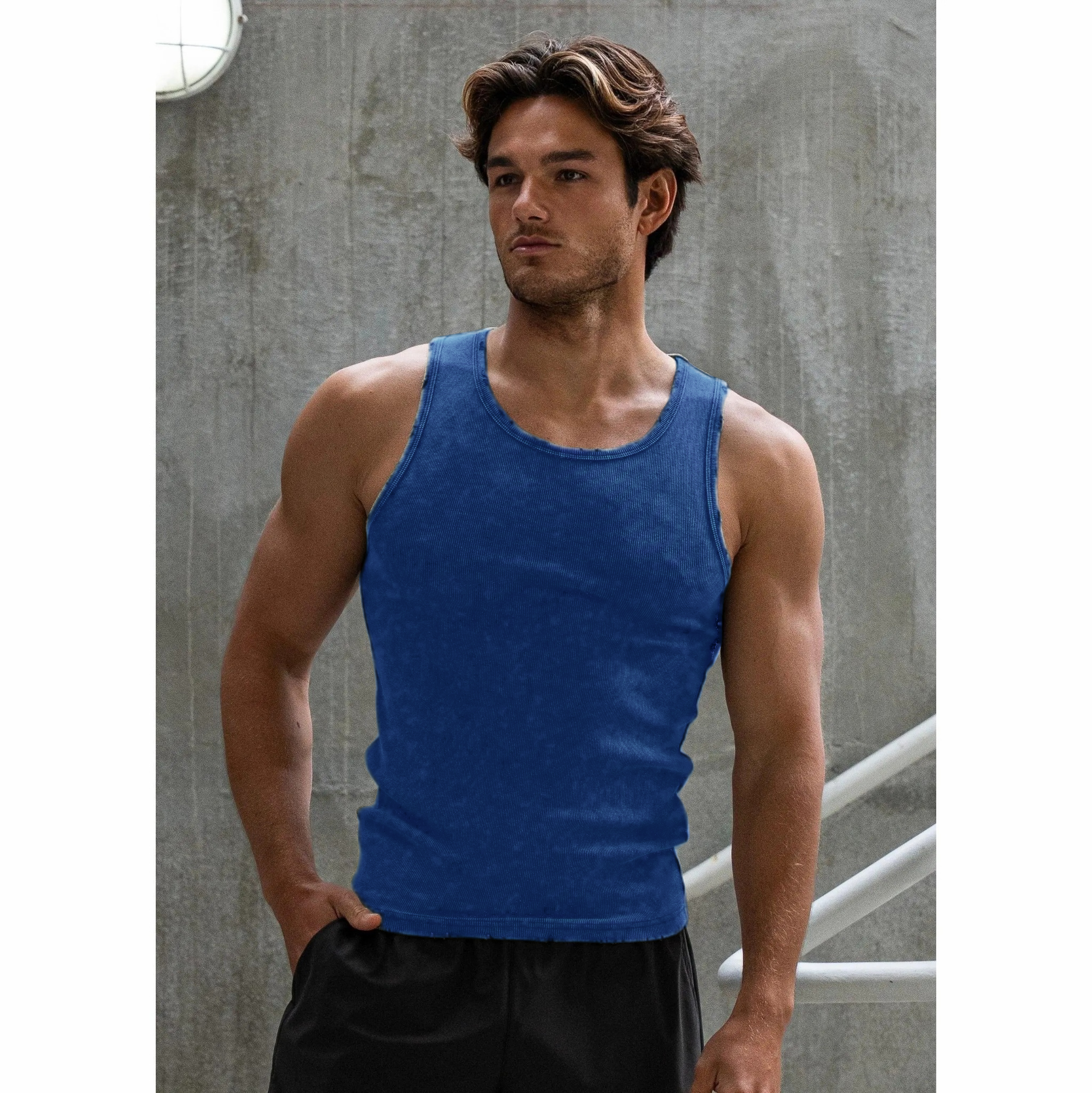 🔥Men’s Ultra-Soft Distressed Fitted Tank