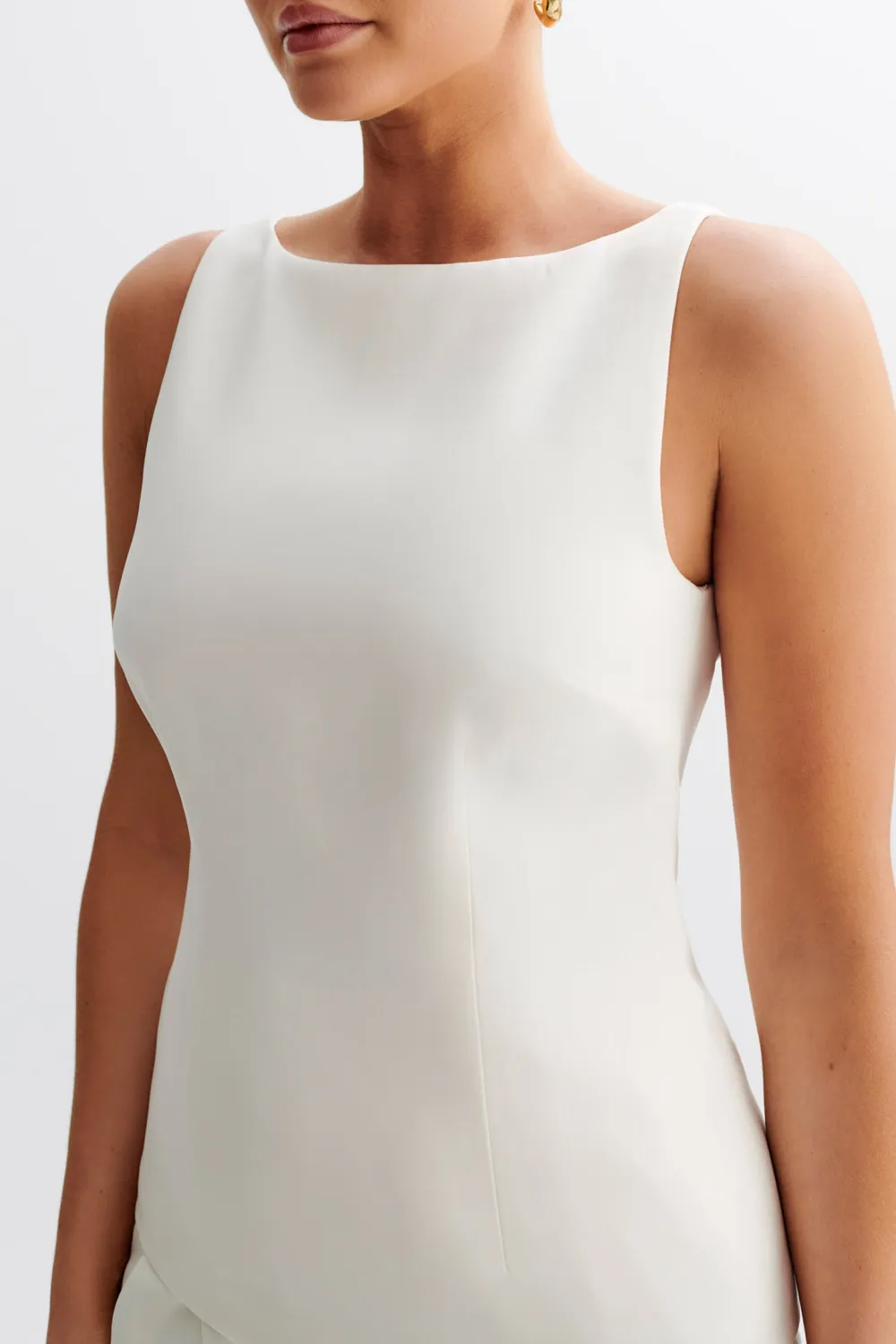 Sleeveless Suiting Top