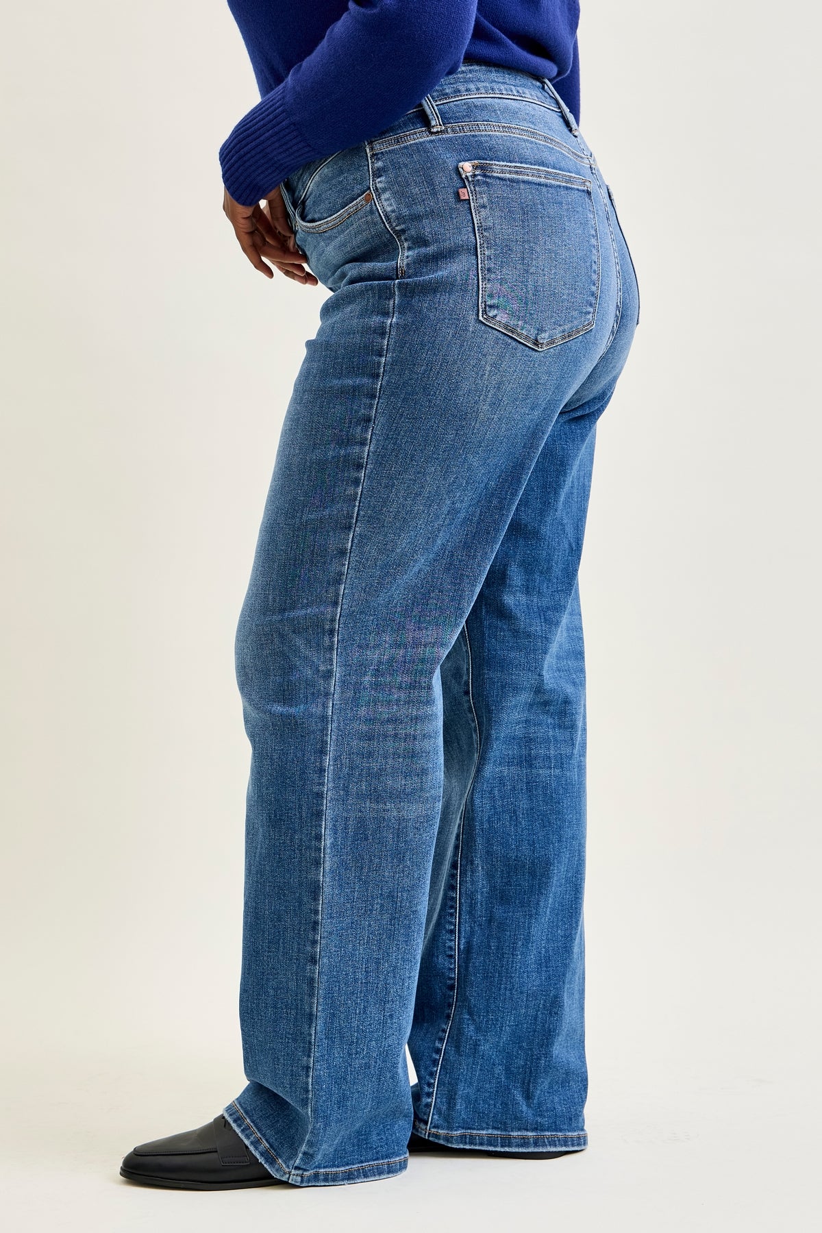 Samantha Mid Rise V-Front Straight Jeans - PLUS