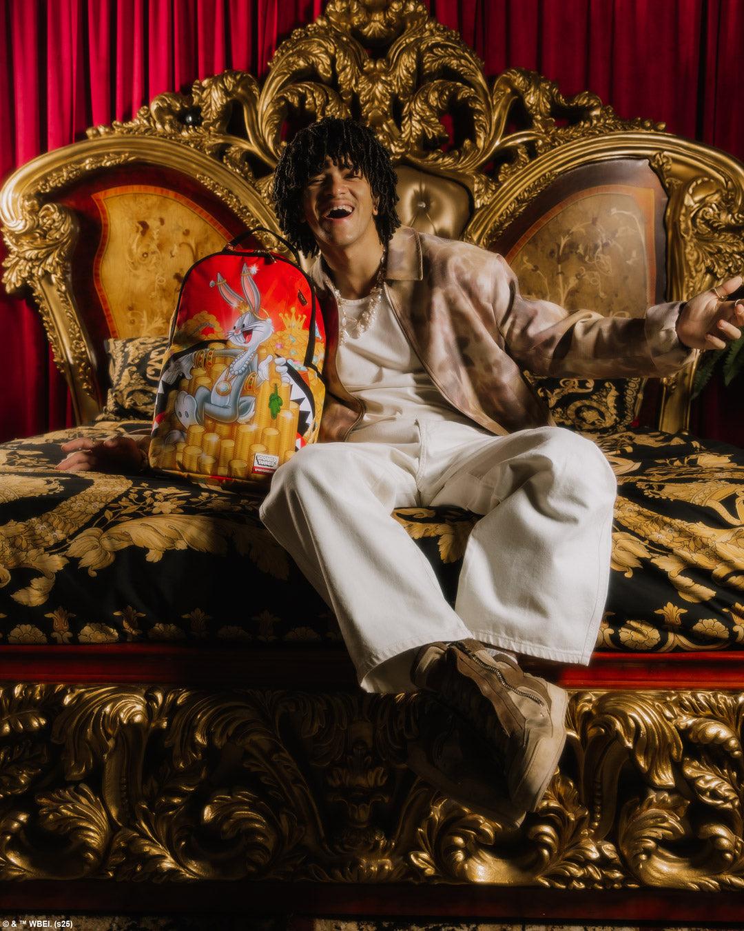 LOONEY TUNES BUGS BILLIONAIRE DLXR BACKPACK