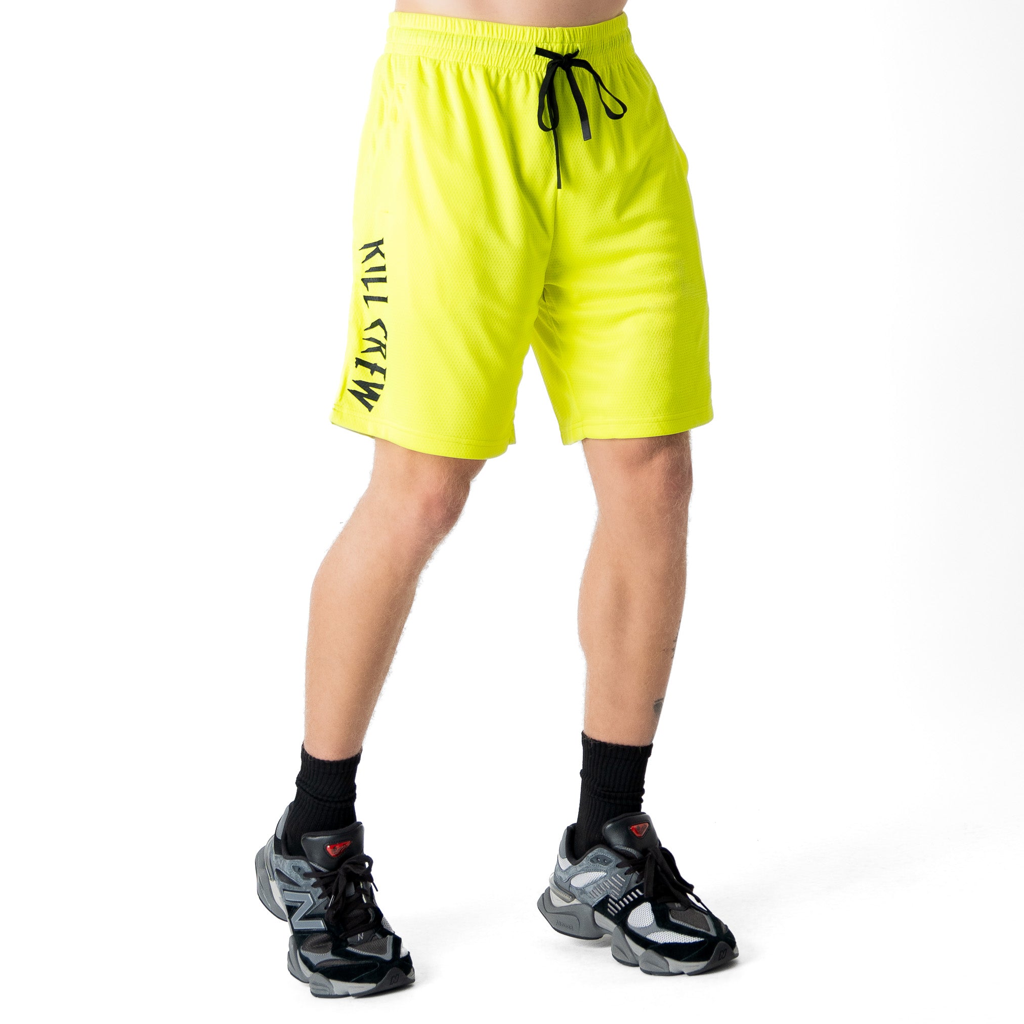 RELAXED CUT SHORTS EMBROIDERED FLAG - NEON YELLOW