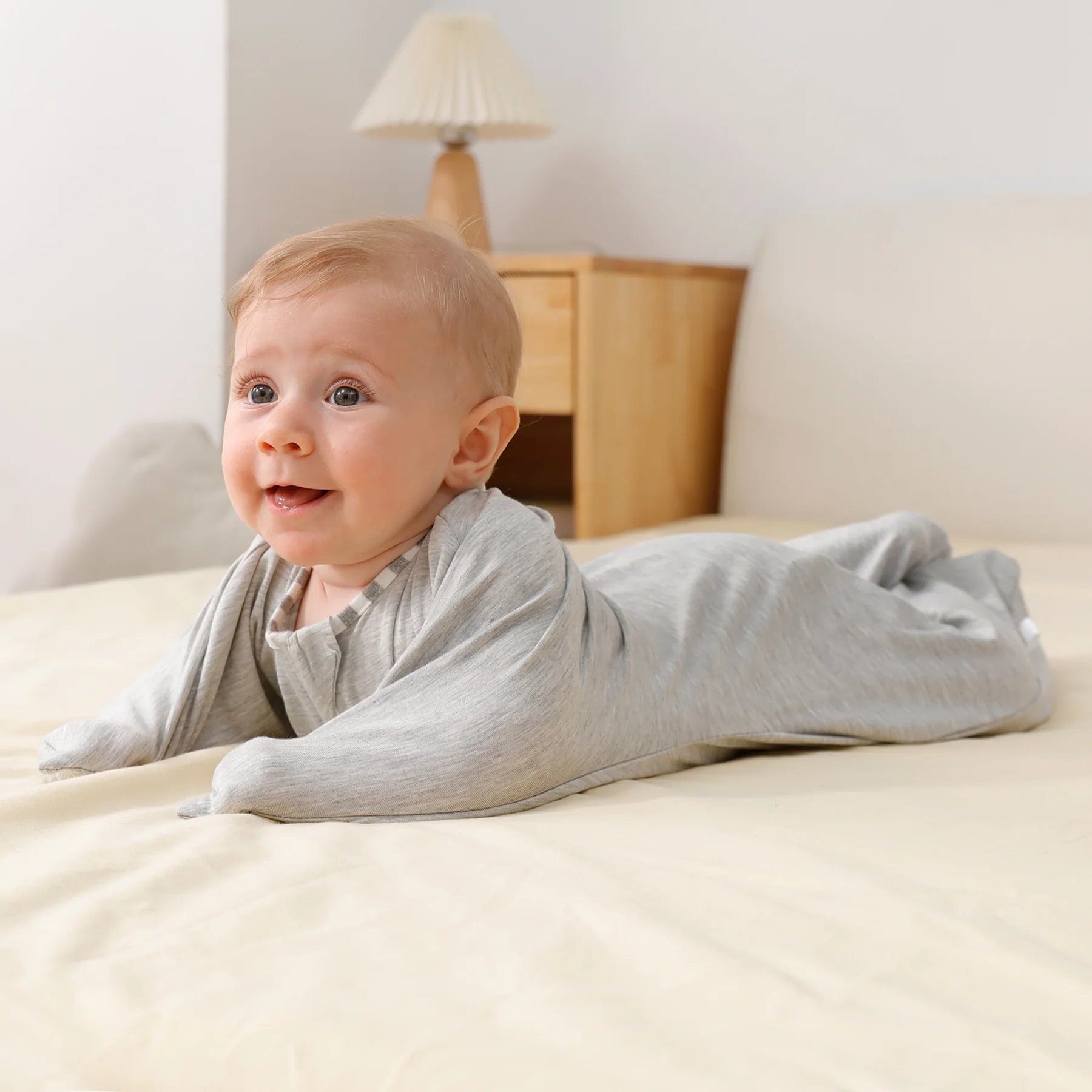 0.5 Tog Shark-Fin Transition Swaddle