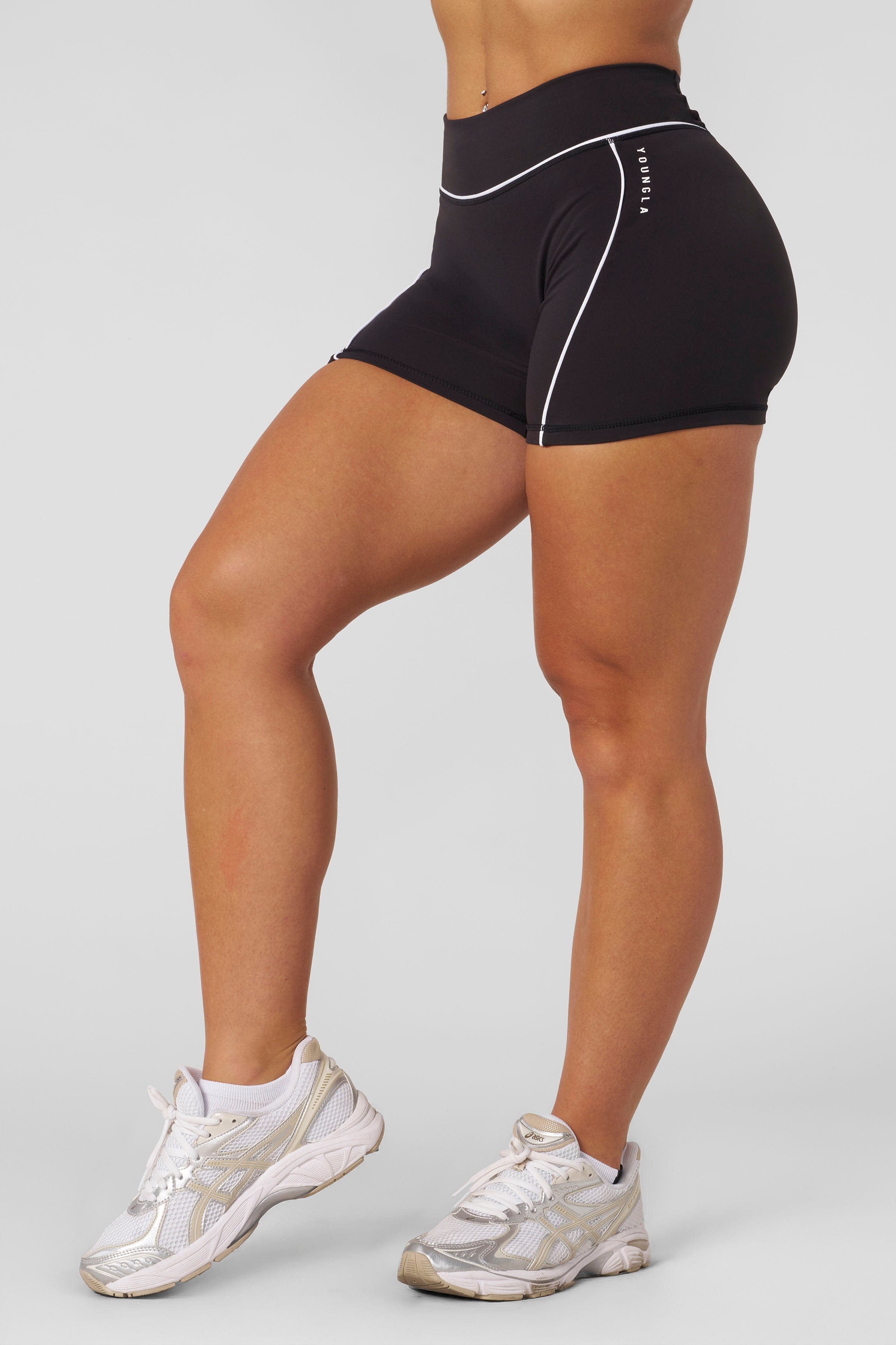 W161 - Elevate outline Shorts 5