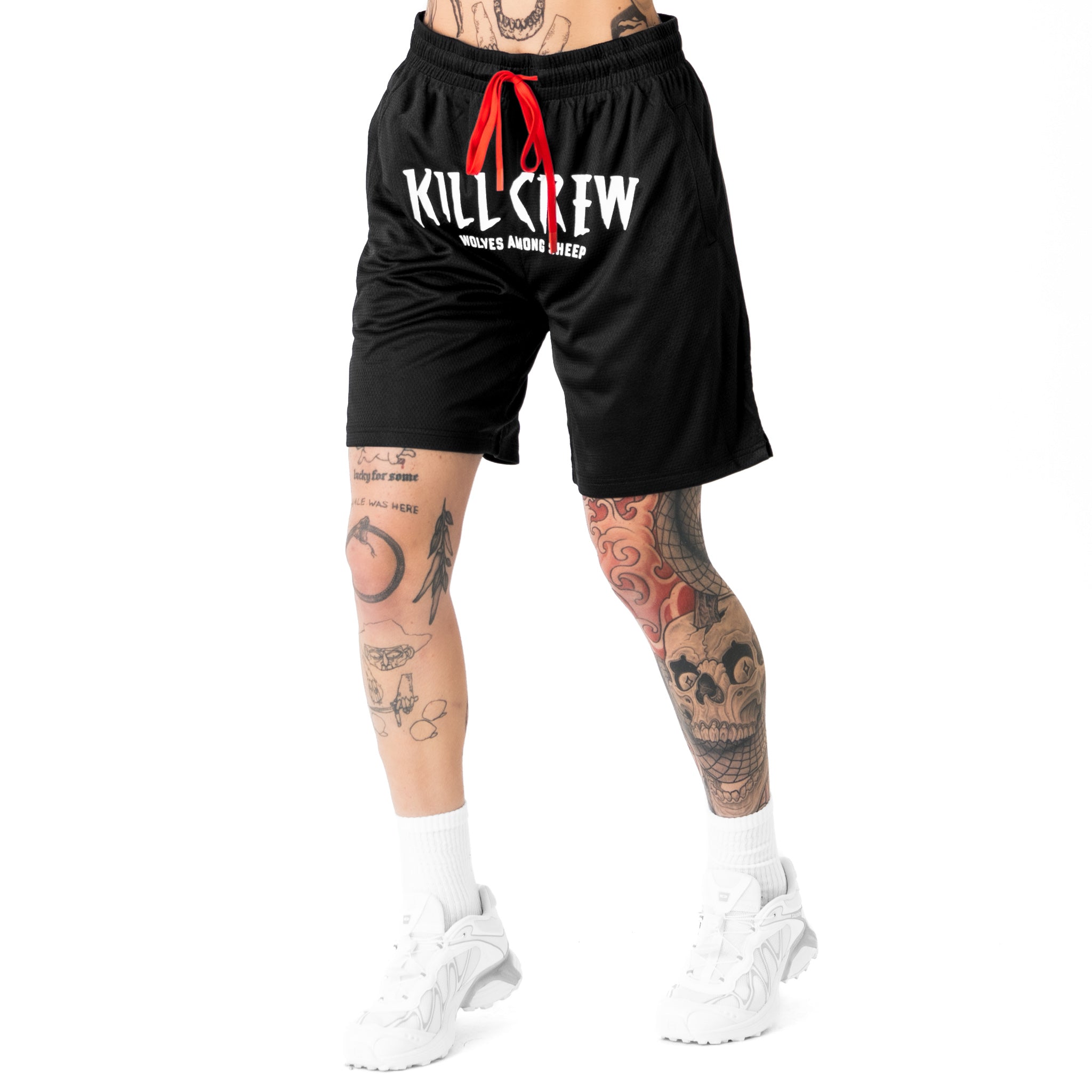 RELAXED CUT SHORTS WOLVES - BLACK