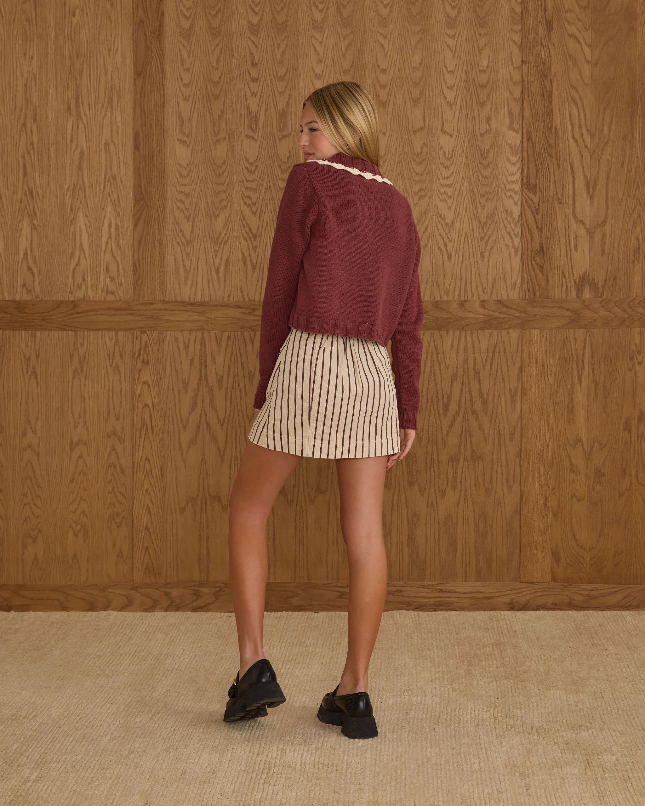 Teen Collared Cardigan || Burgundy