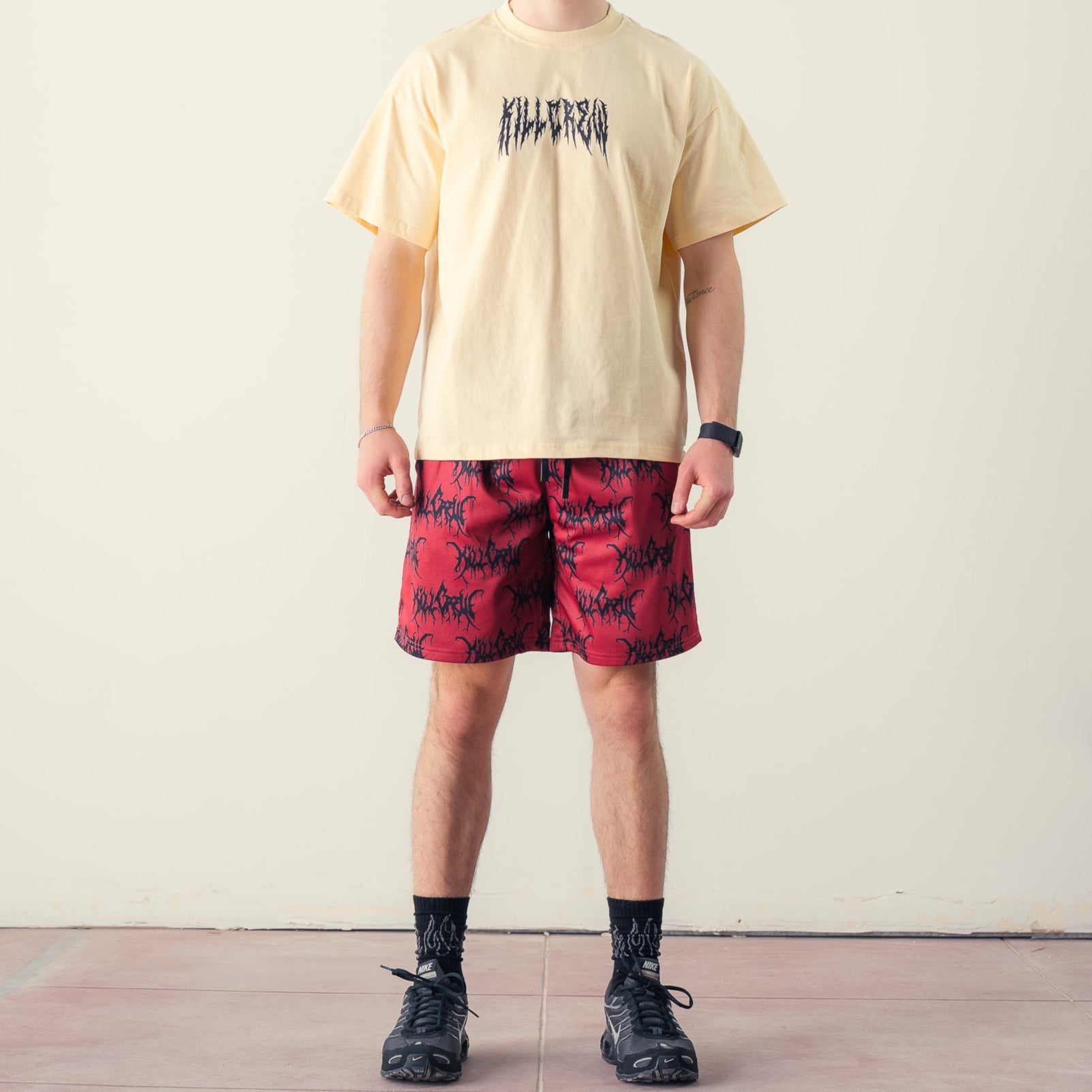 RELAXED CUT SHORTS ALL OVER - RED / BLACK