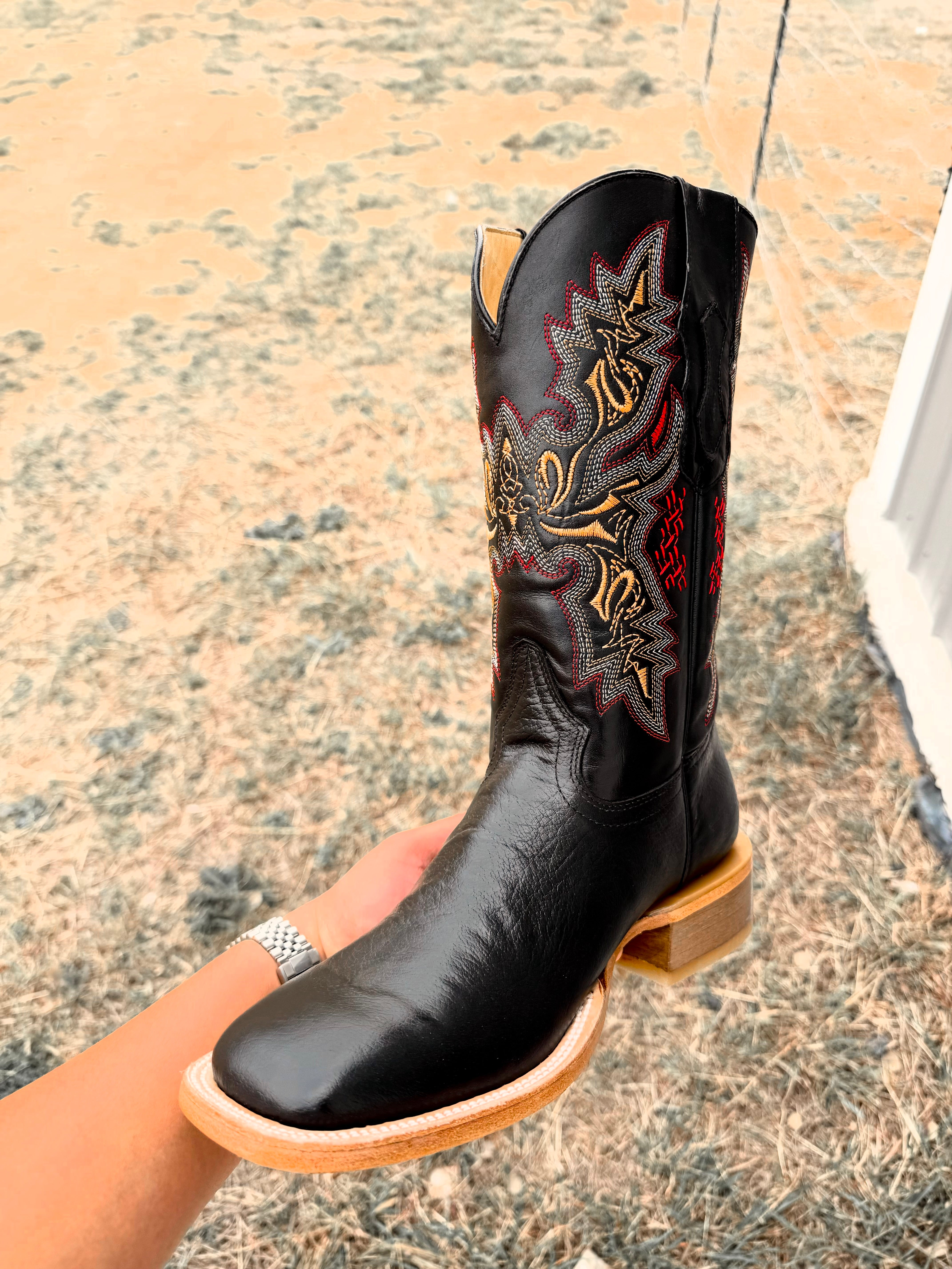 BLOWOUT SALE BOOT #24🚨