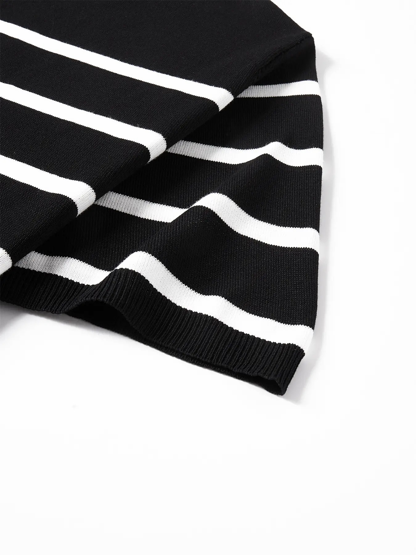 Unisex Retro Striped Knitted T-Shirt – Vintage Crew Neck Summer Basic