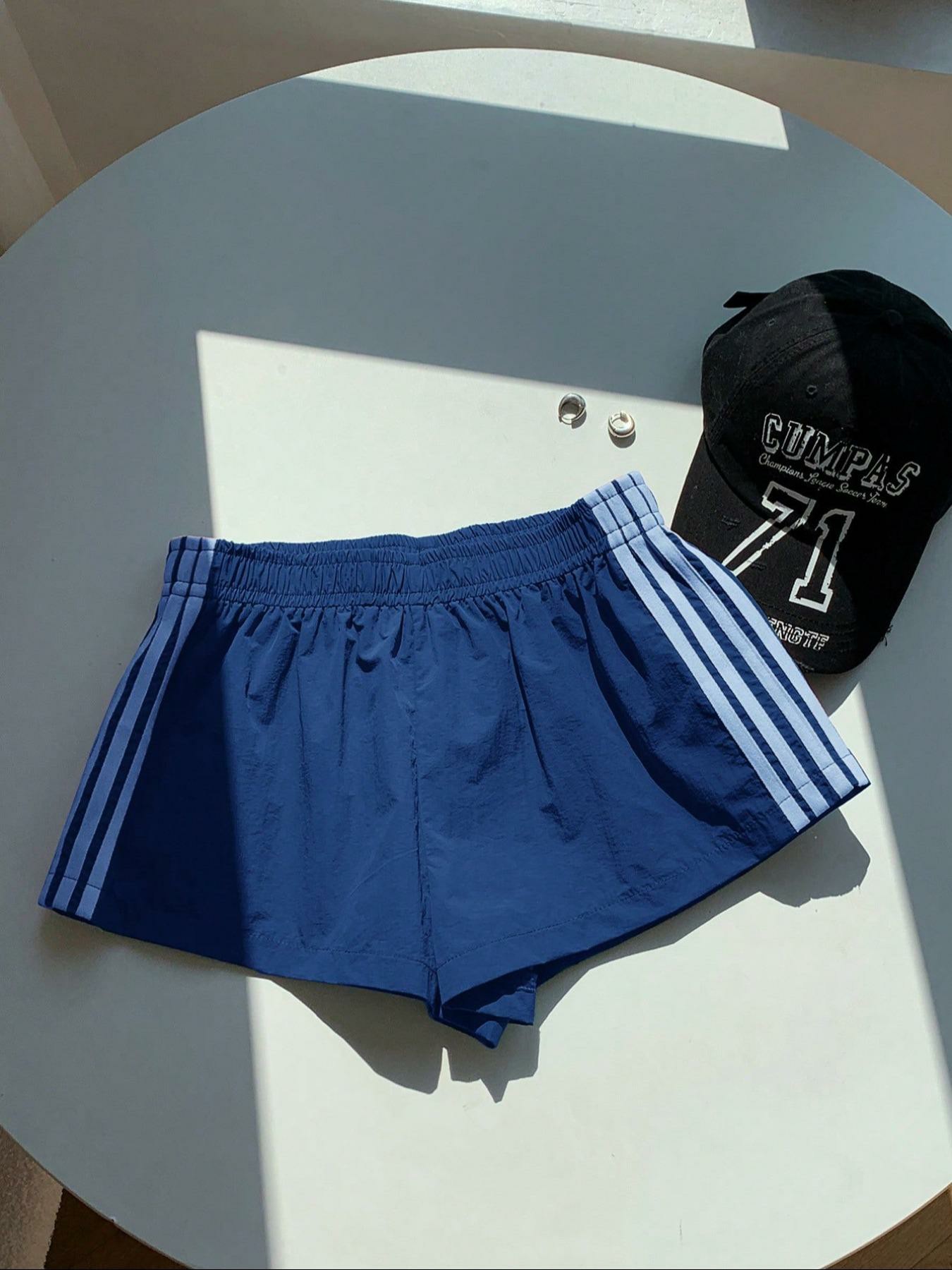 Deep Gym Shorts with Side Stripes