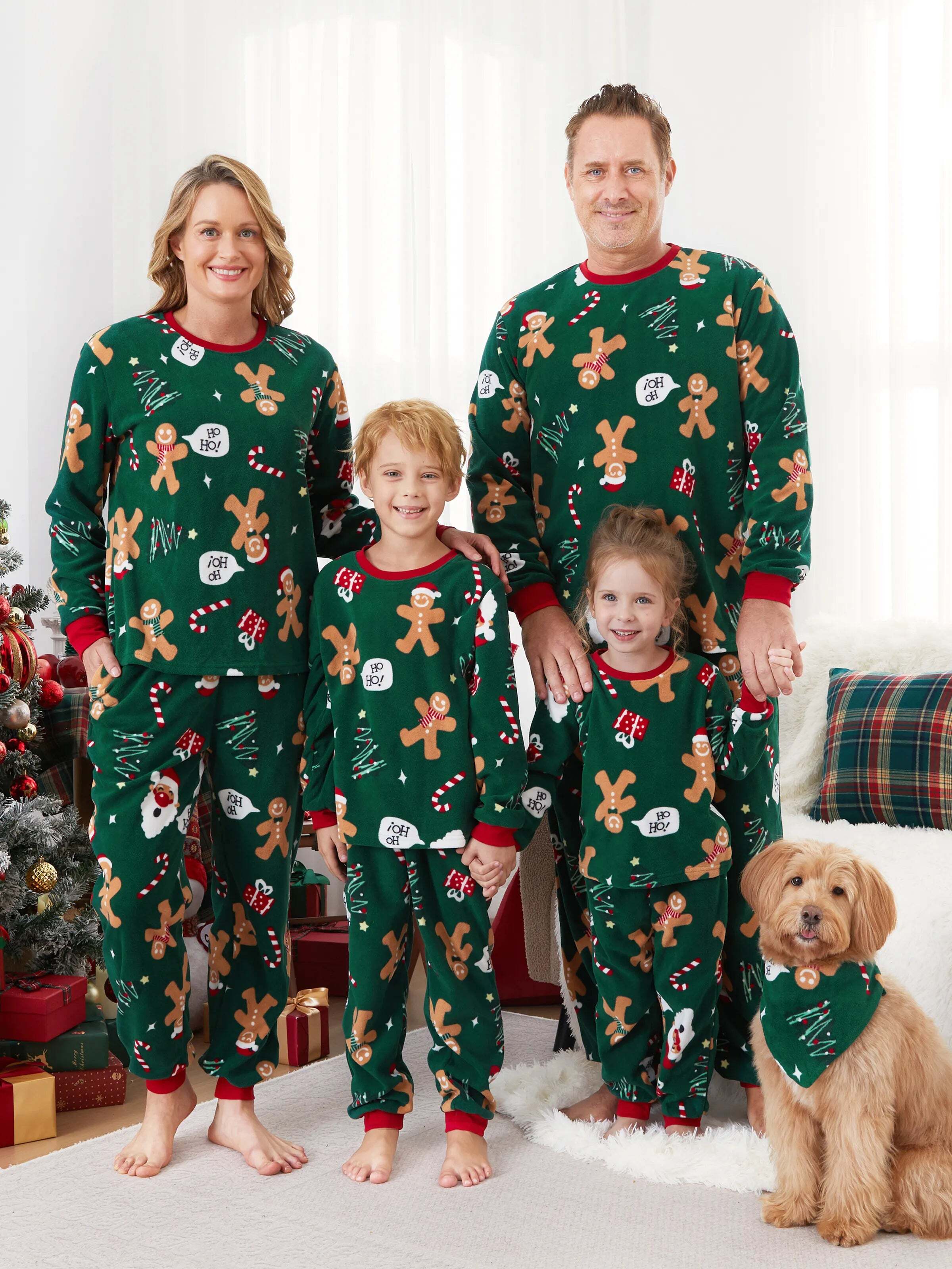 Christmas Pajamas Family Matching Fleece Gingerbread Man Long Sleeves Pajamas Sets with Christmas Socks Dark Green