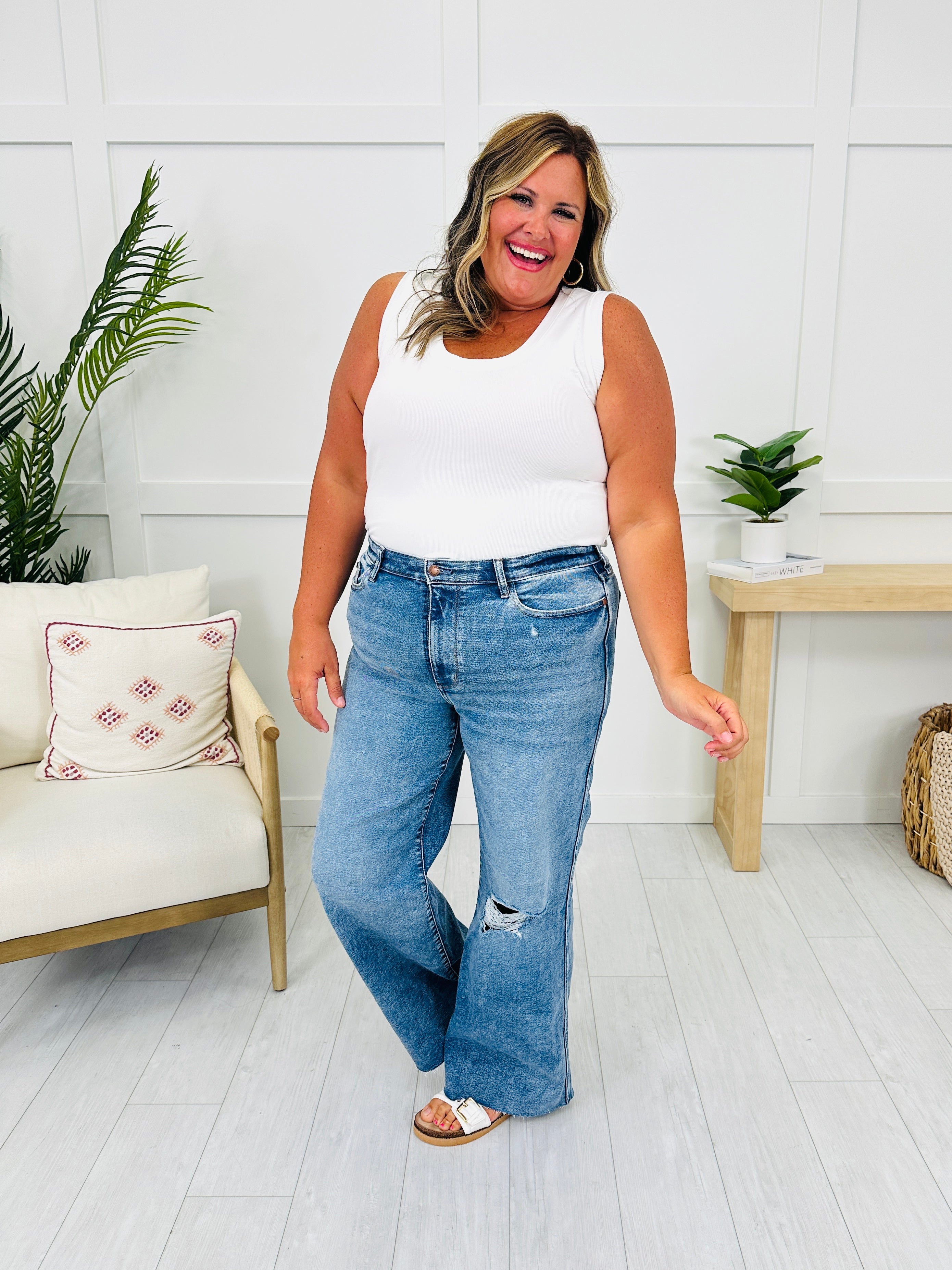 Judy Blue Flow With It Wide Leg Vintage Wash Jeans