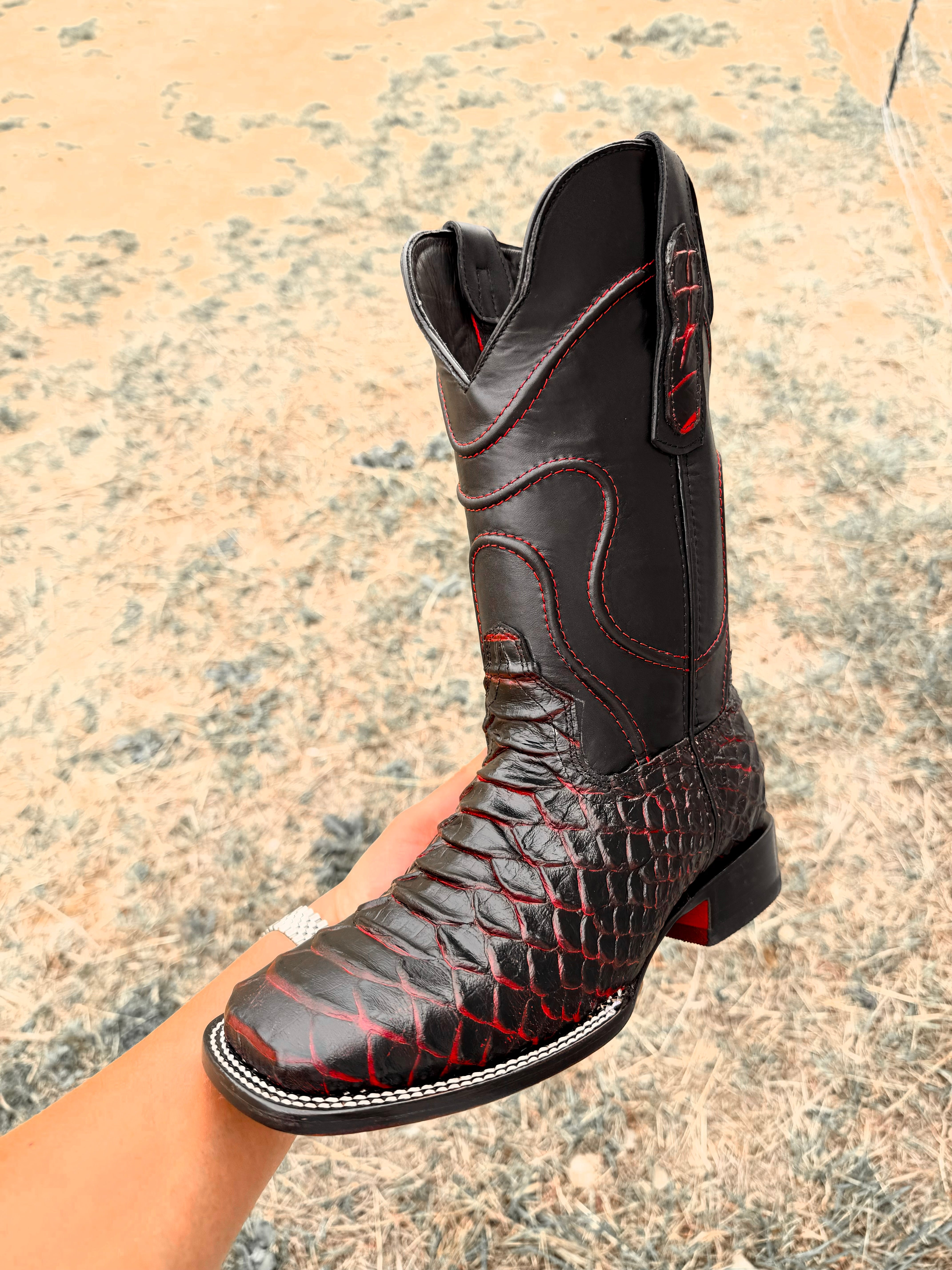 BLOWOUT SALE BOOT #26🚨