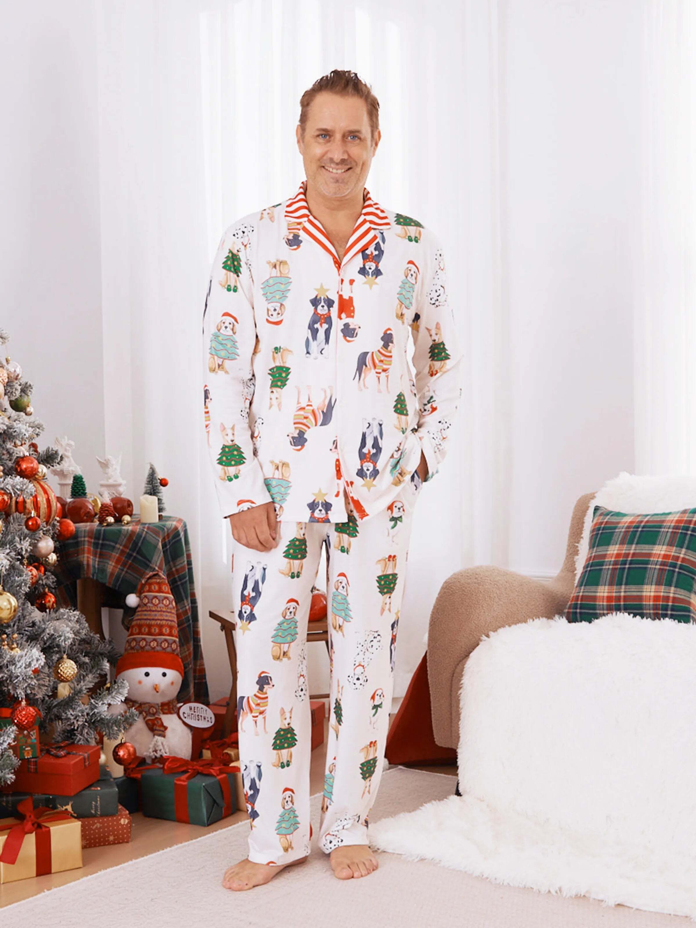 Christmas Pajamas Family Matching Cute Xmas Dog Collared Pajamas Sets with Christmas Socks LightApricot