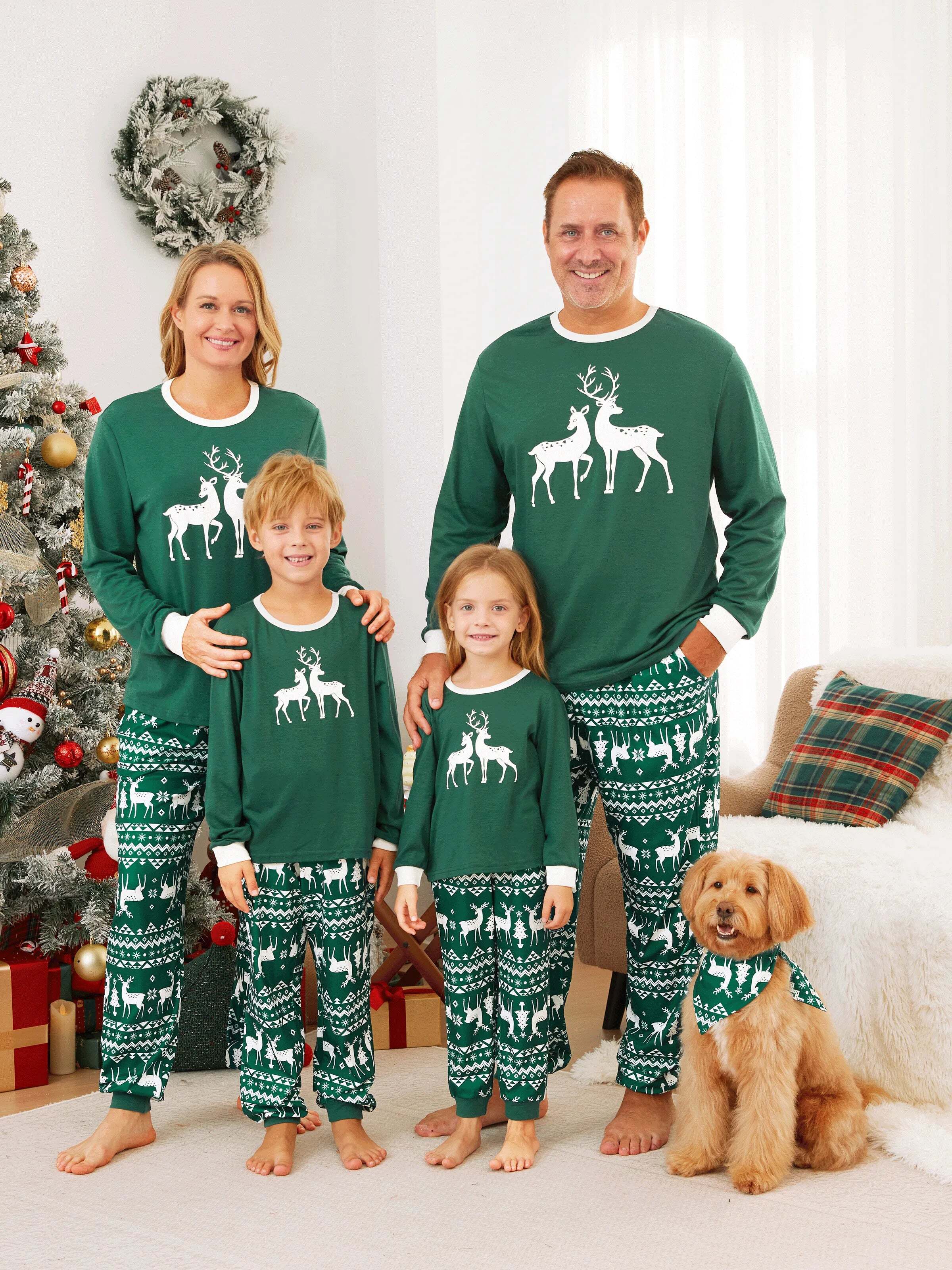 Christmas Family Matching Glow in the Dark Reindeer Tops Allover Pattern Pants Pajamas Sets with Christmas Socks blackishgreen