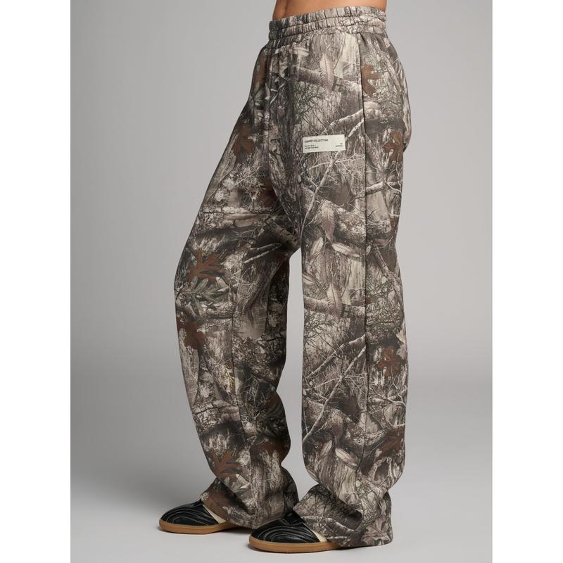 Unisex Camo Straight-Leg Sweatpants – Relaxed Everyday Comfort