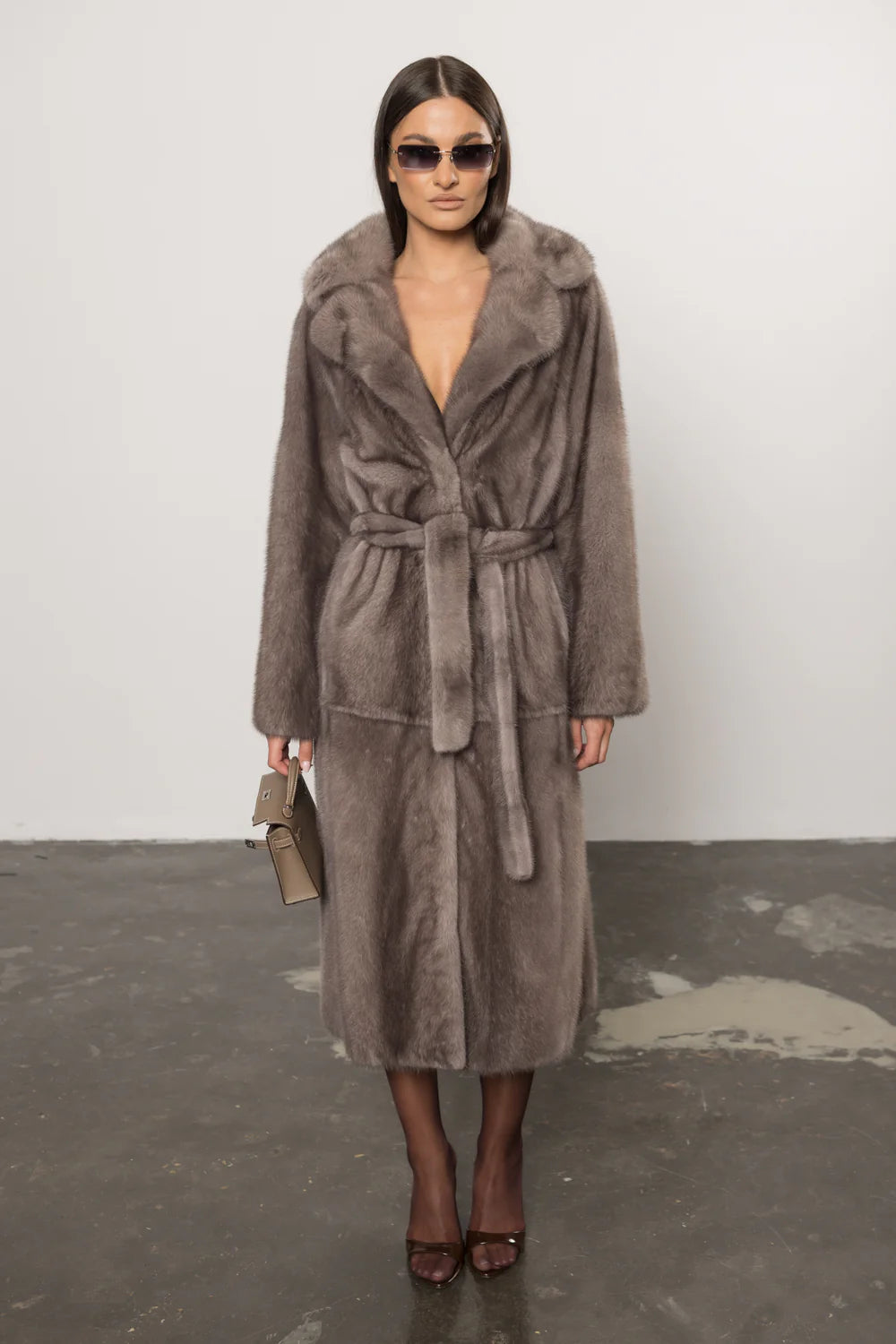 Palton din Blană Naturală de Vizon, cu Guler Rever și Cordon, Blue Iris 430