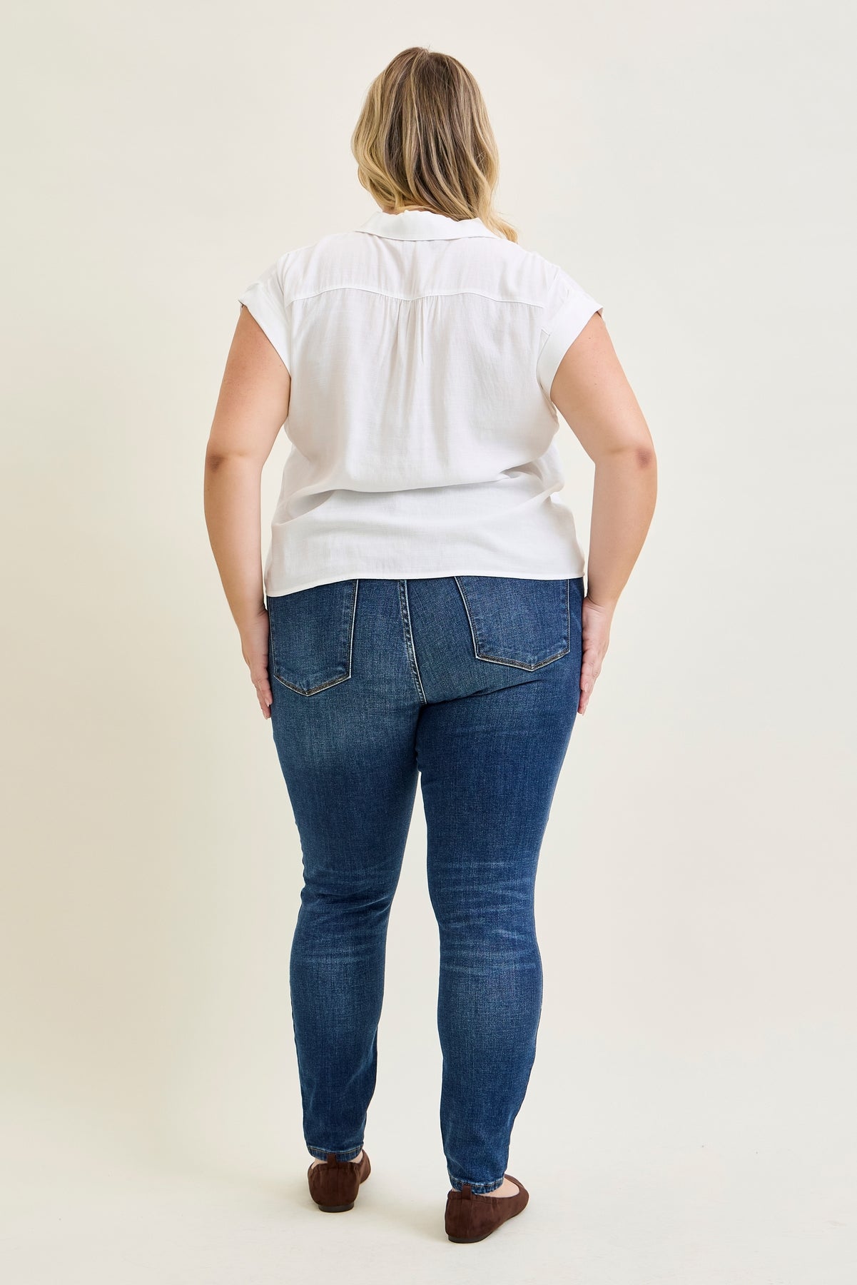 Ella Mid Rise Handsand Classic Skinny - PLUS