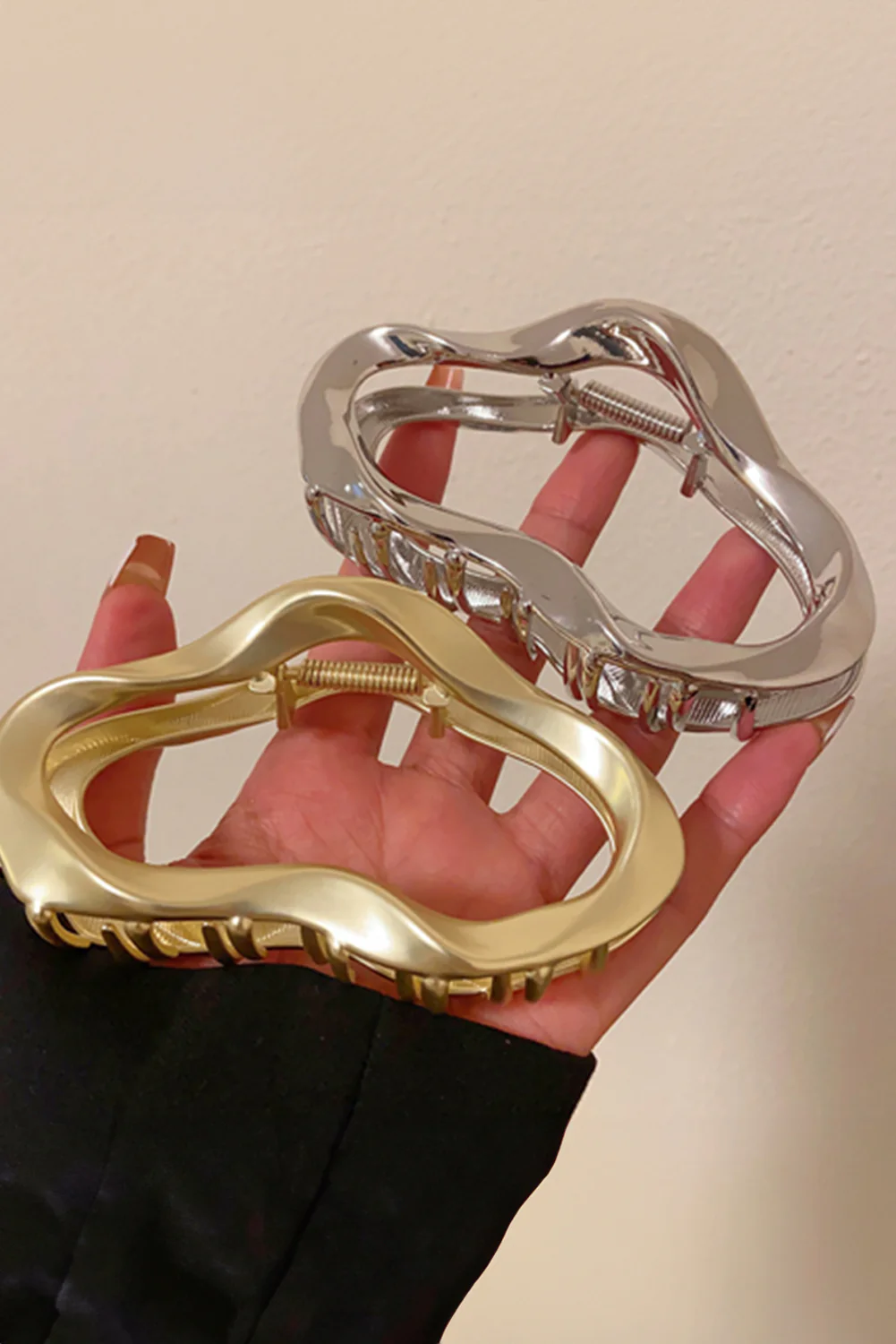 Gold Hollowed Cloud Vintage Hair Claw