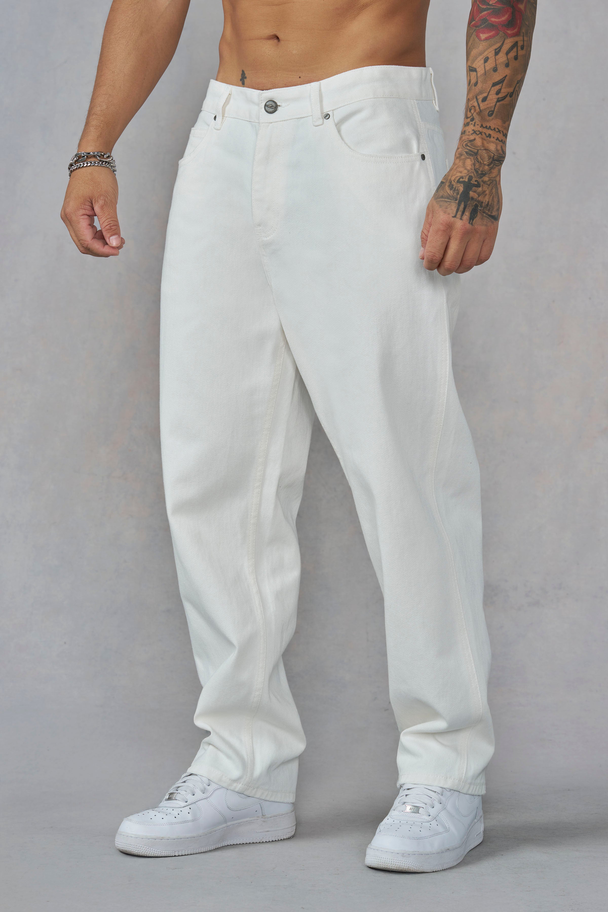 6052 - Straight Cut Jeans