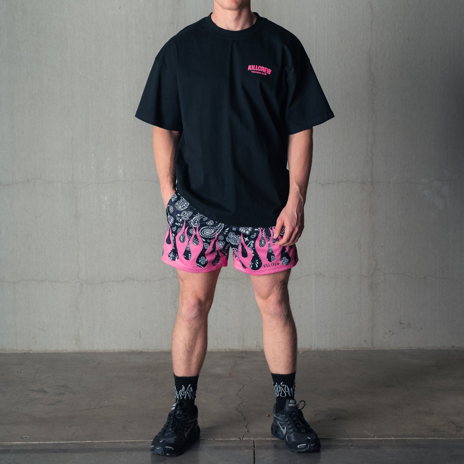 MUAY THAI SHORTS (MID THIGH CUT) BANDANA FLAME - BLACK / PINK