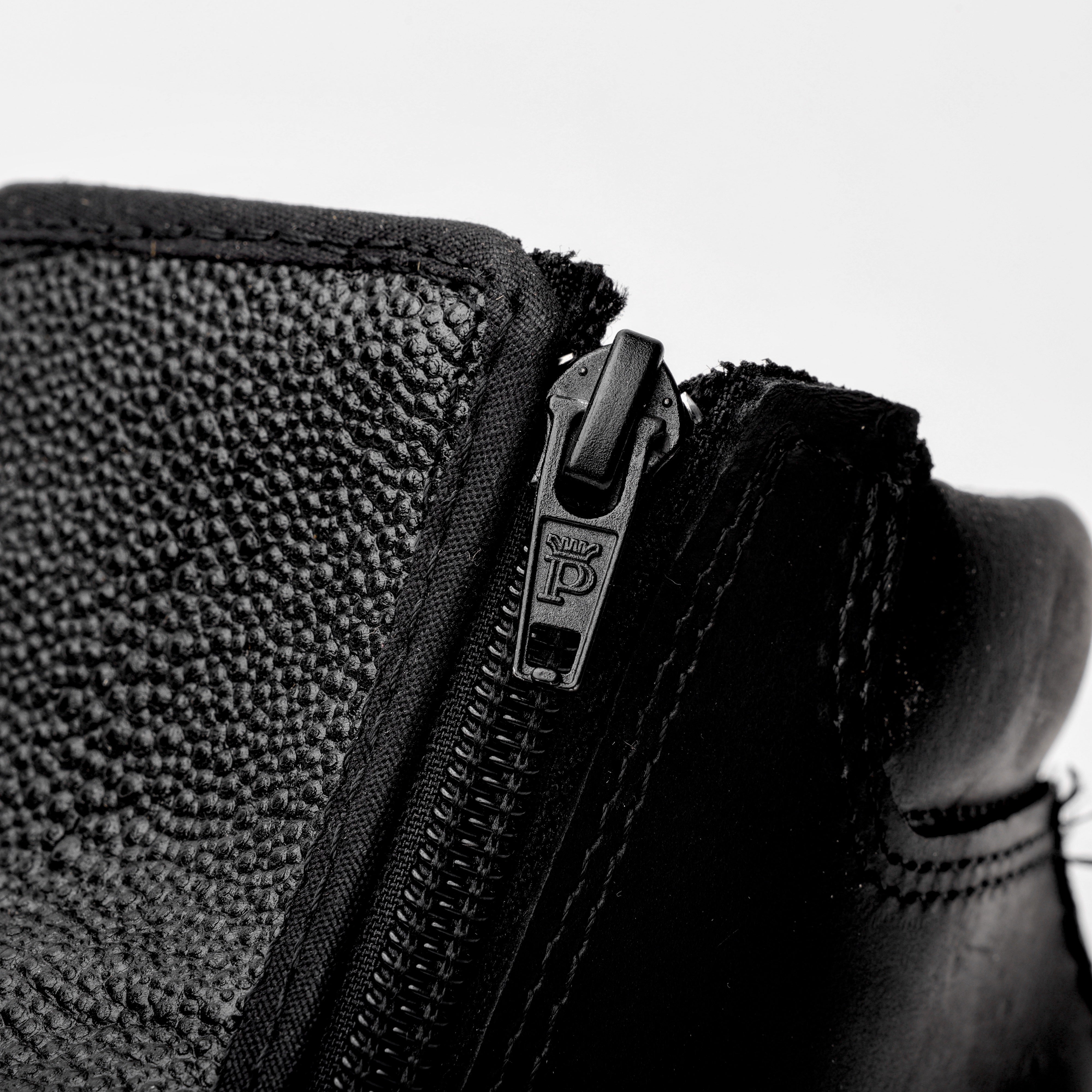 Black Stingray Leather Botin With 3D Lightweight Soles - Square Toe