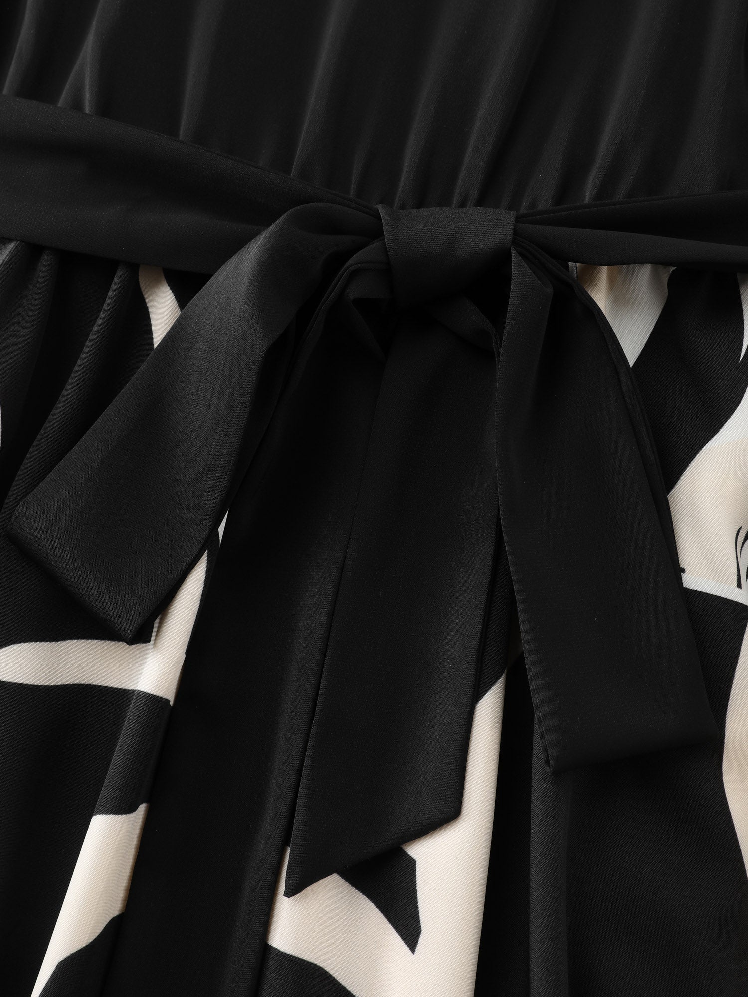 Geometric Print Color Contrast Mini Dress