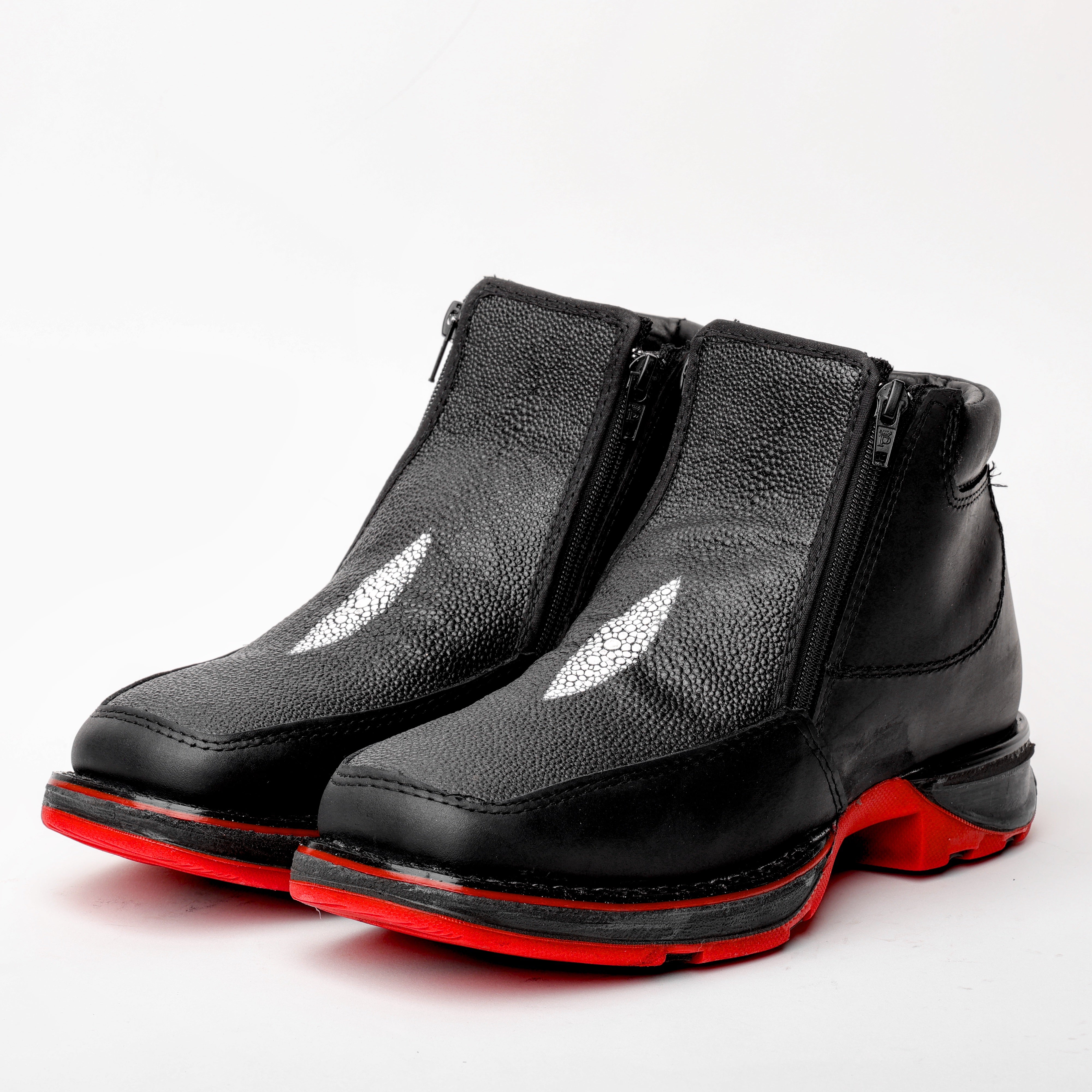 Black Stingray Leather Botin With 3D Lightweight Soles - Square Toe