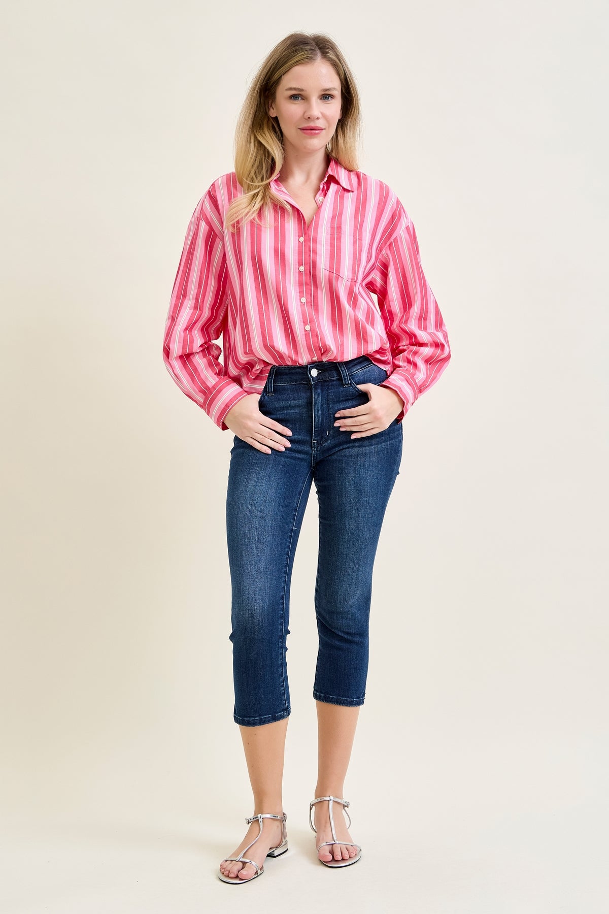 Helen Mid Rise Sleek & Chic Side-Slit Capris