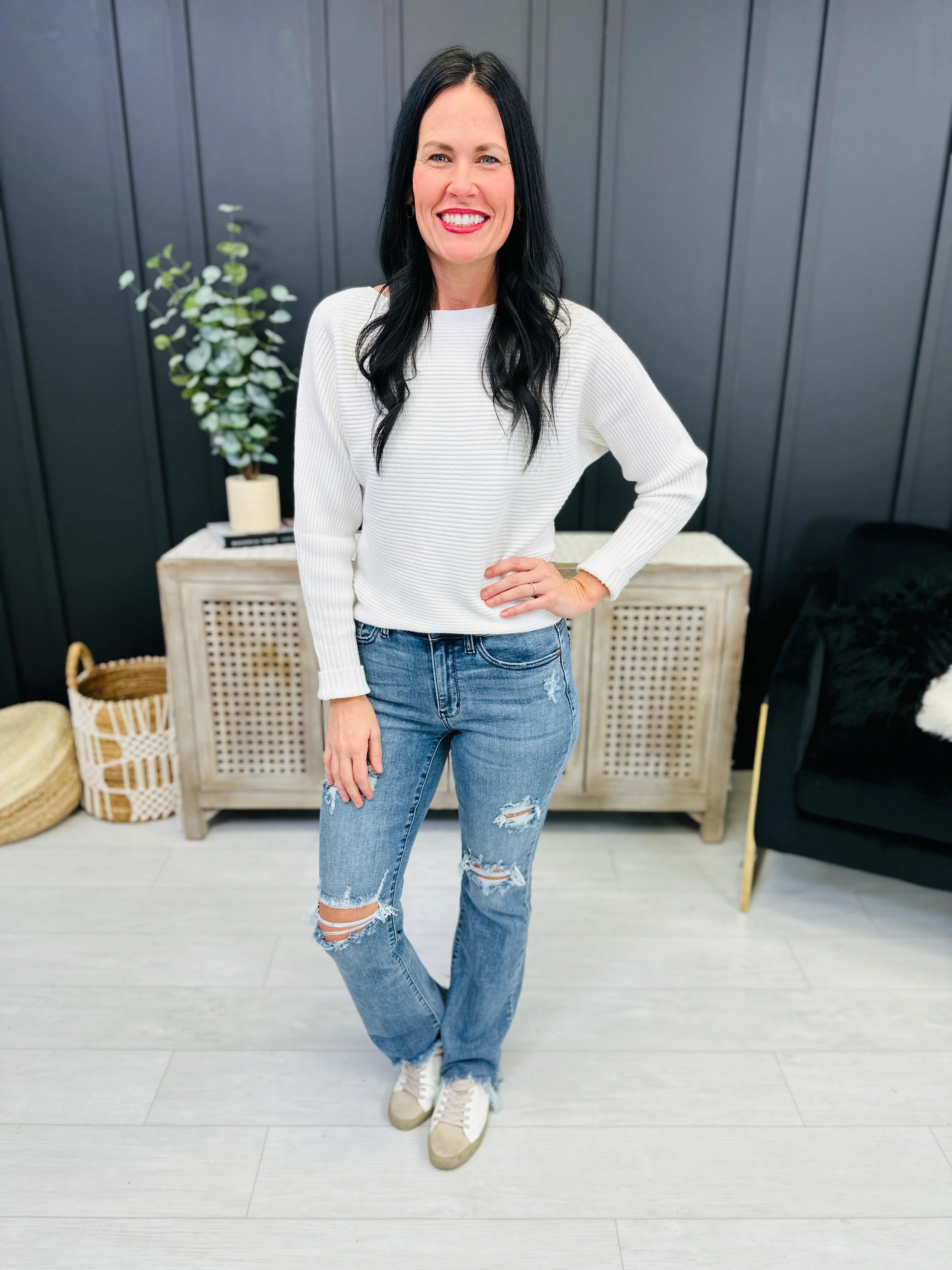 Judy Blue REG/CURVY Get Something Straight Mid Rise Jeans