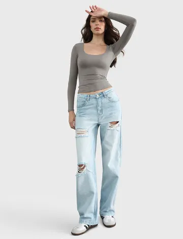 Women's Scoop Neck Long Sleeve Top