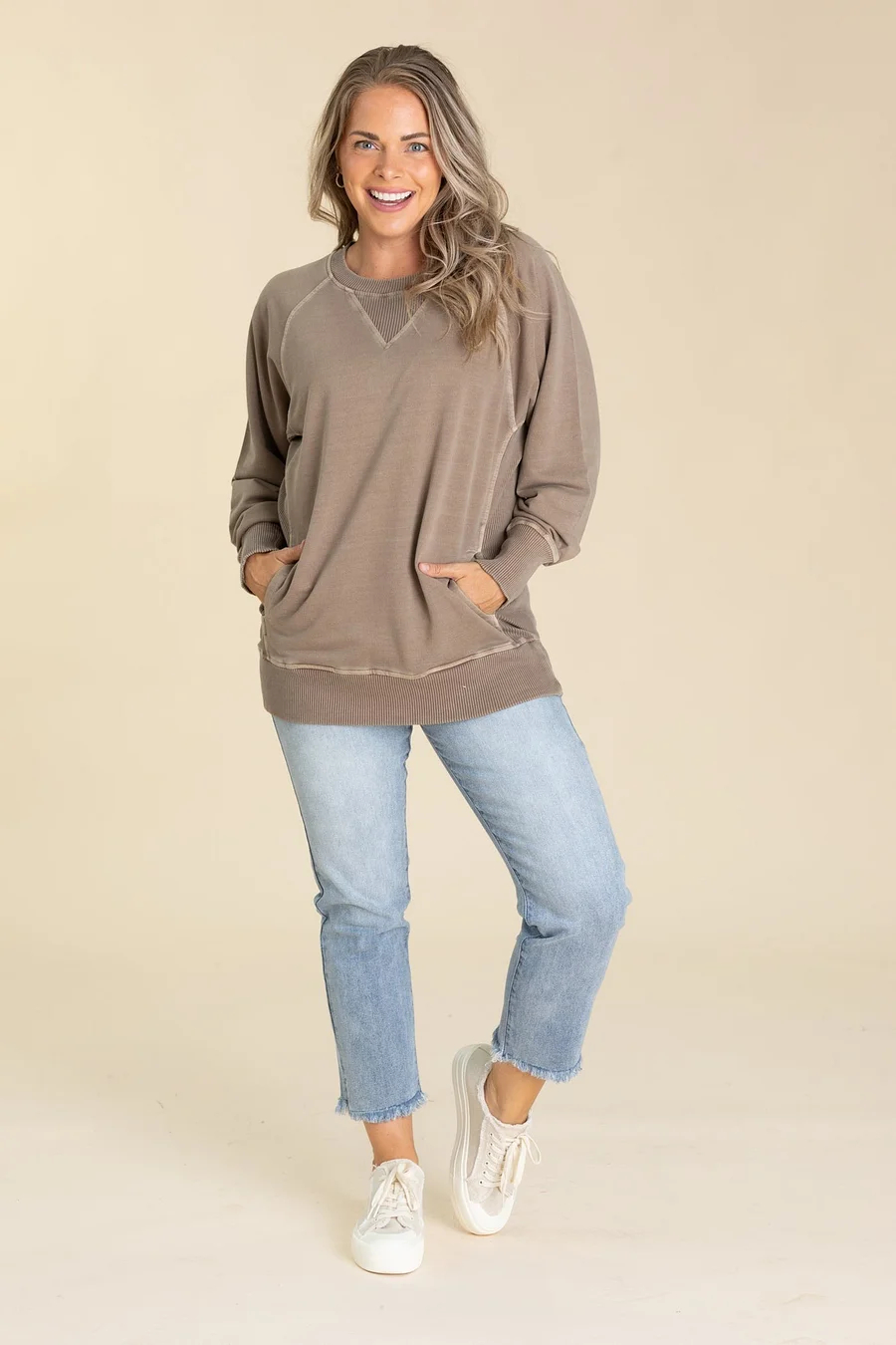 Woman's Pigment Dyed Sweatshirt With Pockets
