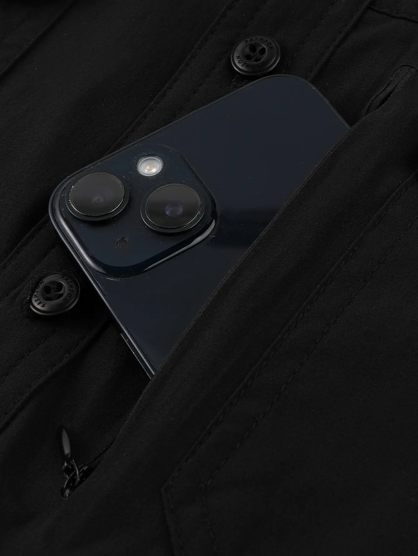 Men's American-Style Solid Color Shirt with Hidden Ventilation Holes