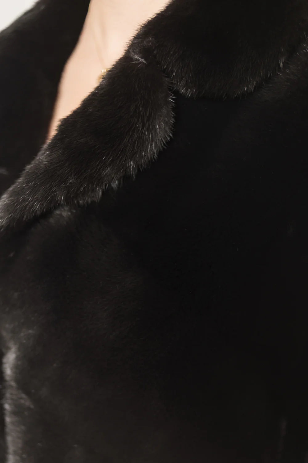 Palton din Blană Naturală de Vizon, Femei, Diamond Black 417