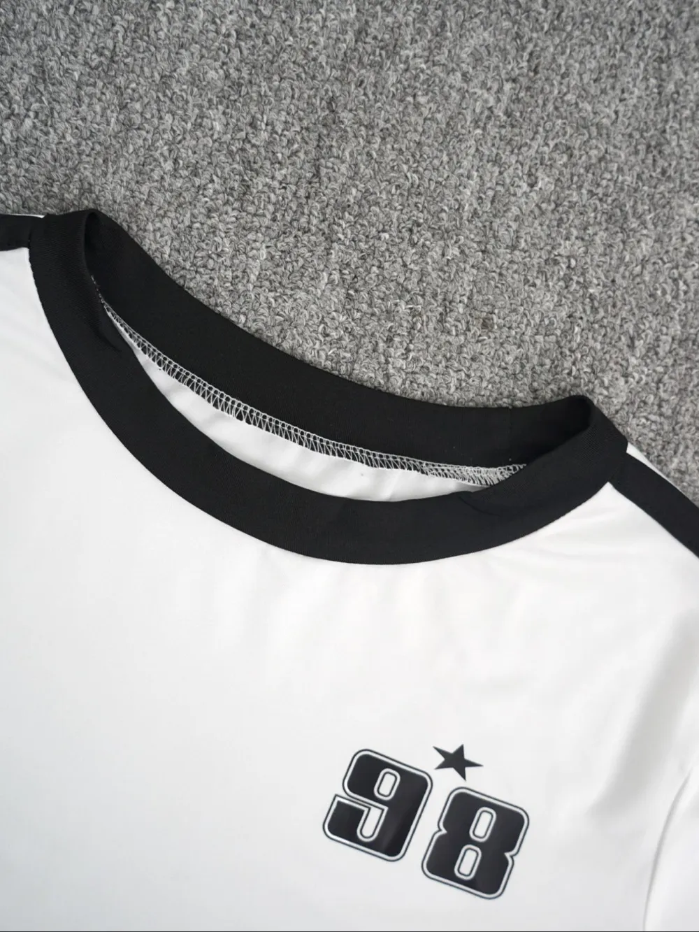 Hot-girl Style Contrast Binding Short Top and Letter Tape Wide Leg Pants, Women's Black & White Two-piece Set